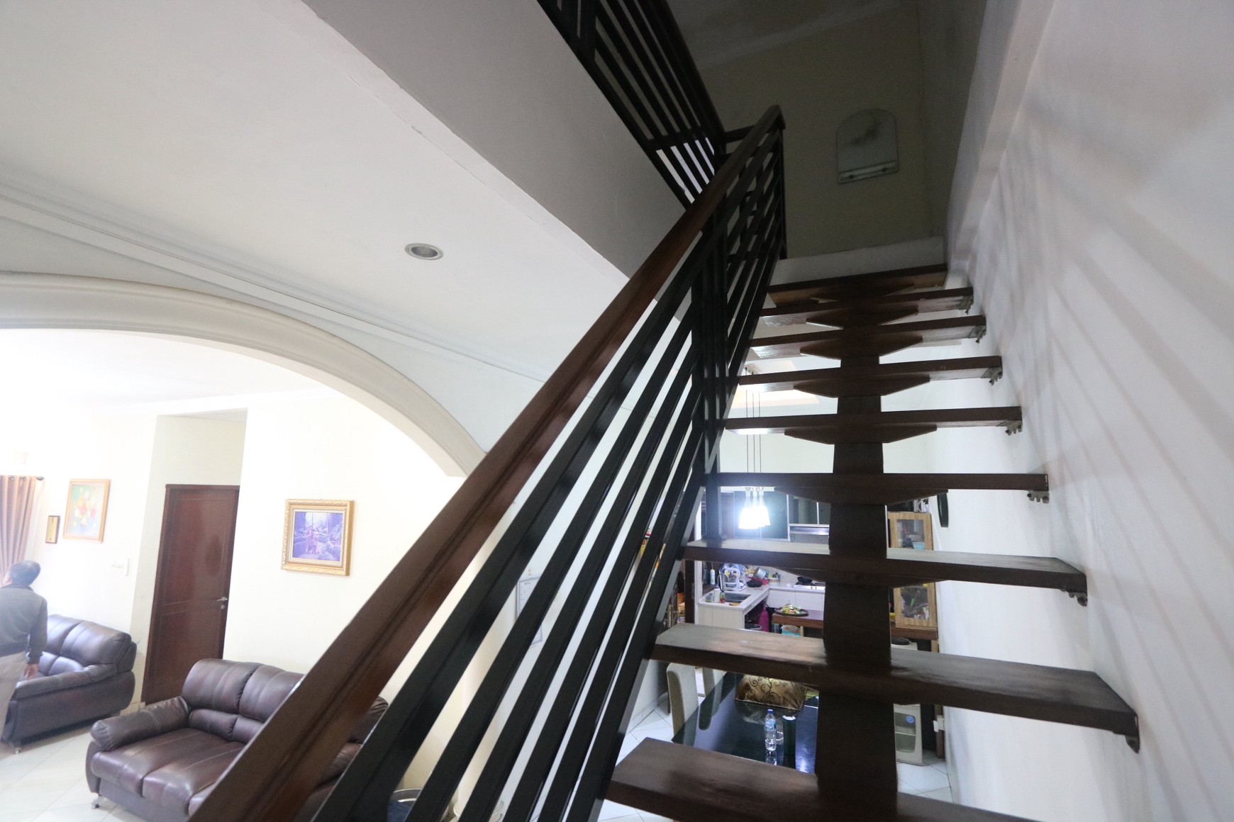 RUMAH HOMEY & COZY DI LOKASI STRATEGIS & ASRI CIRENDEU, BISA UNTUK KANTOR, USAHA #DG