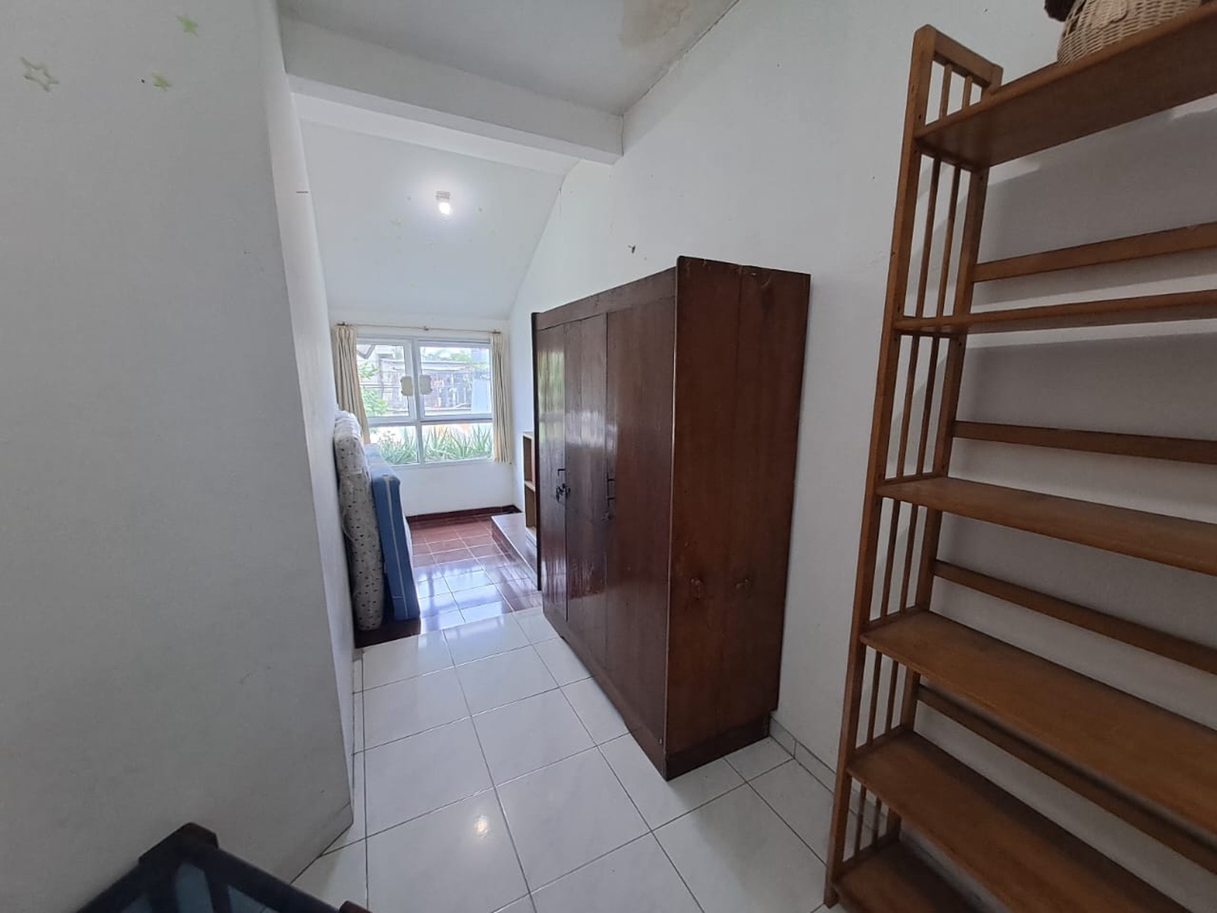 Rumah untuk Kost dapat lansung Huni di Kemanggisan Kebon Jeruk dekat Jalan Panjang