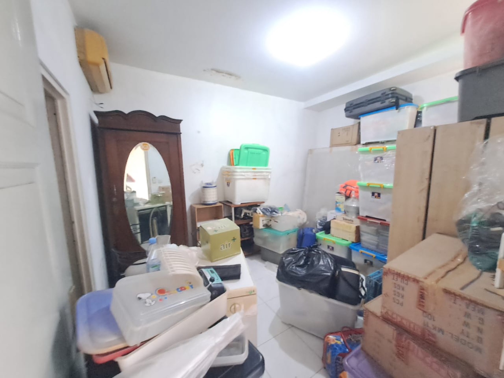 Rumah untuk Kost dapat lansung Huni di Kemanggisan Kebon Jeruk dekat Jalan Panjang