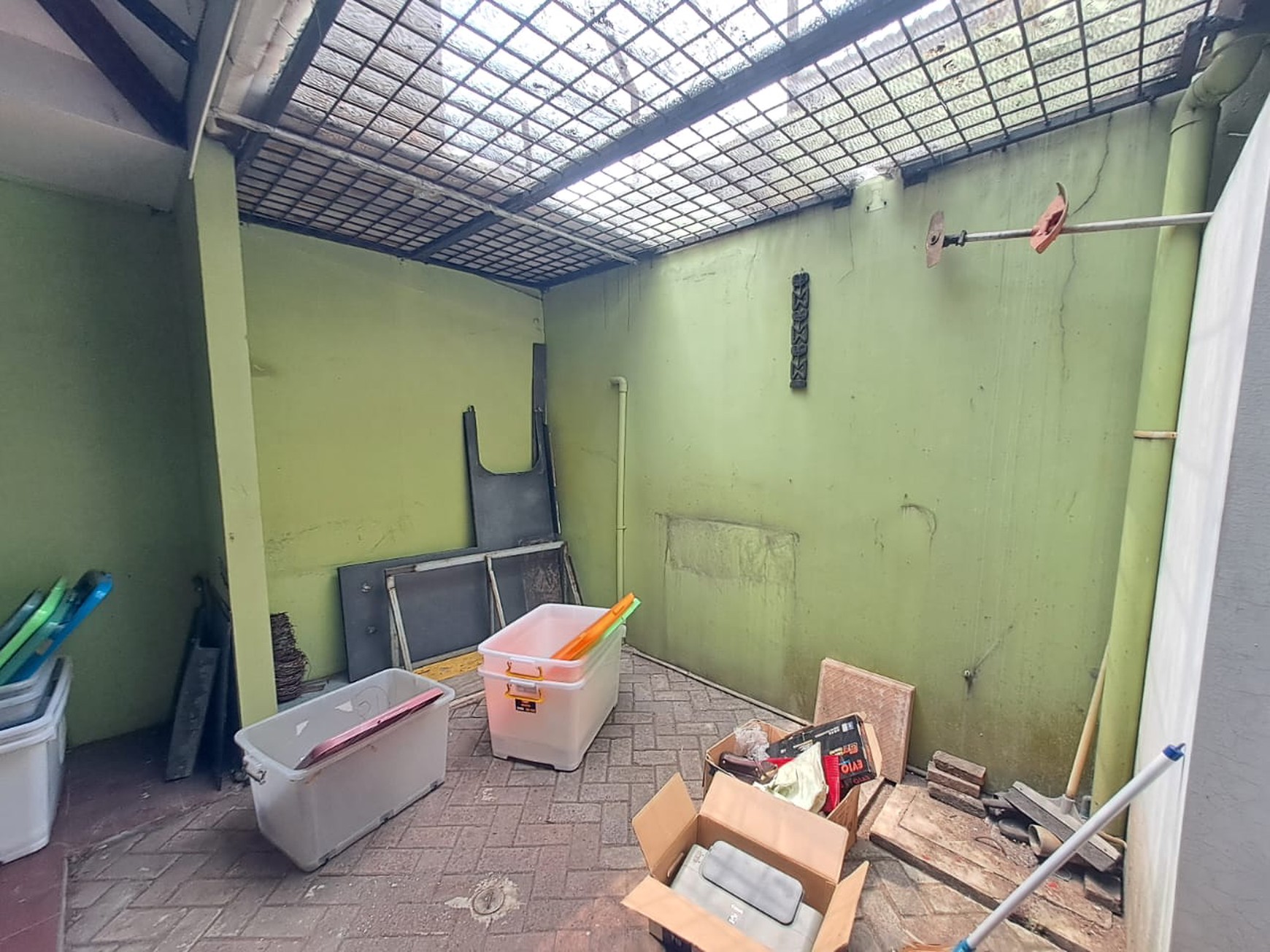 Rumah untuk Kost dapat lansung Huni di Kemanggisan Kebon Jeruk dekat Jalan Panjang