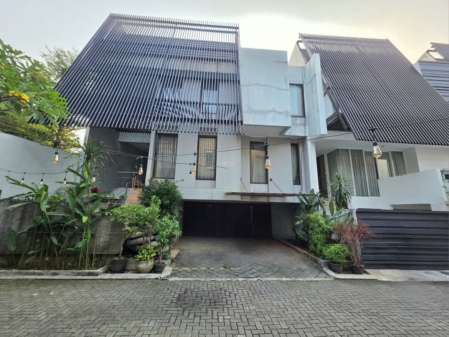 2 Rumah Bagus Connecting Siap Huni dan Asri di Jl Kemang Utara, Kemang, Jakarta Selatan