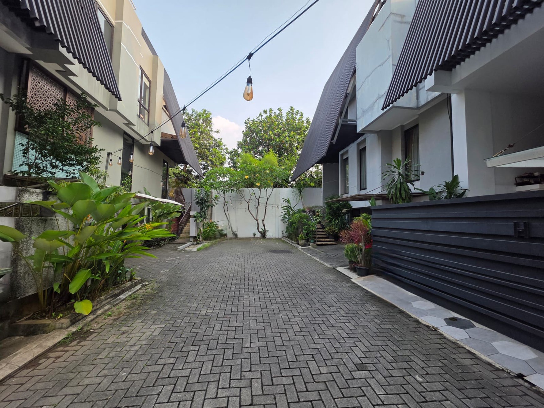 2 Rumah Bagus Connecting Siap Huni dan Asri di Jl Kemang Utara, Kemang, Jakarta Selatan