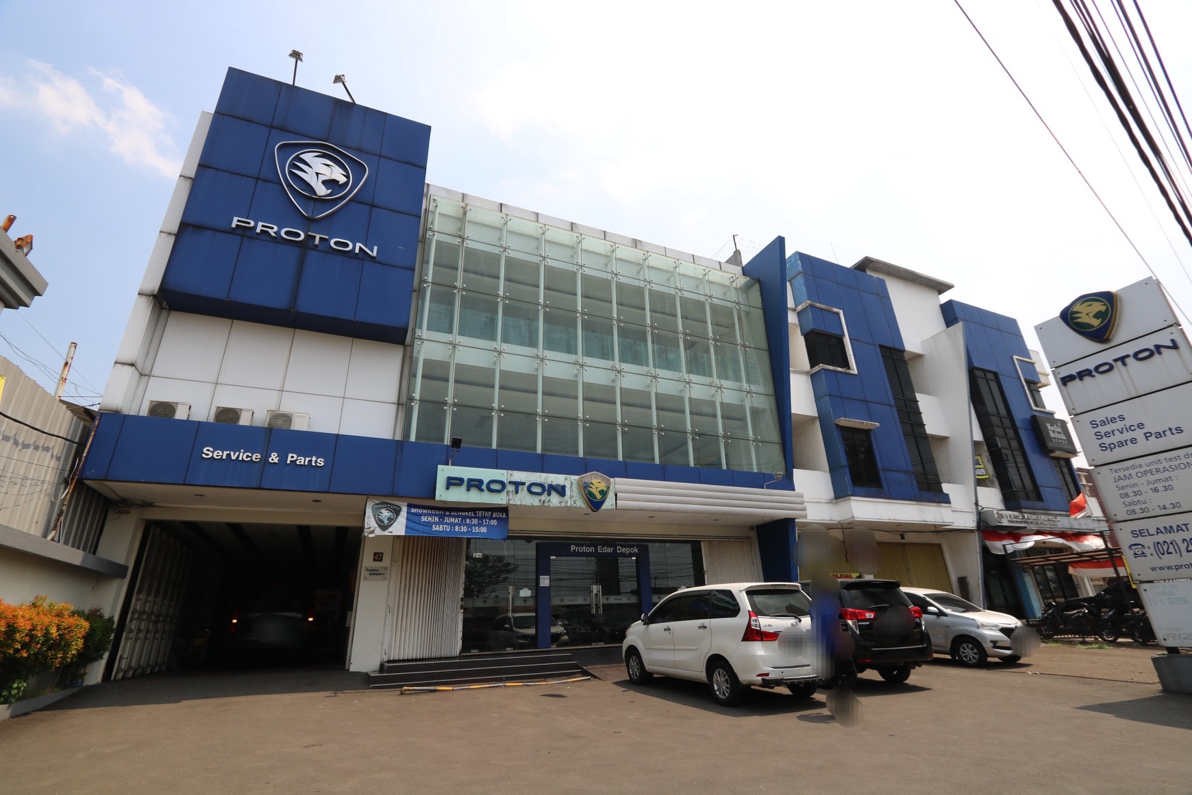 Gedung Bekas Showroom di Pancoran Mas, Depok, Jawa Barat Cocok untuk Dealer, Showroom, Bengkel, Kantor