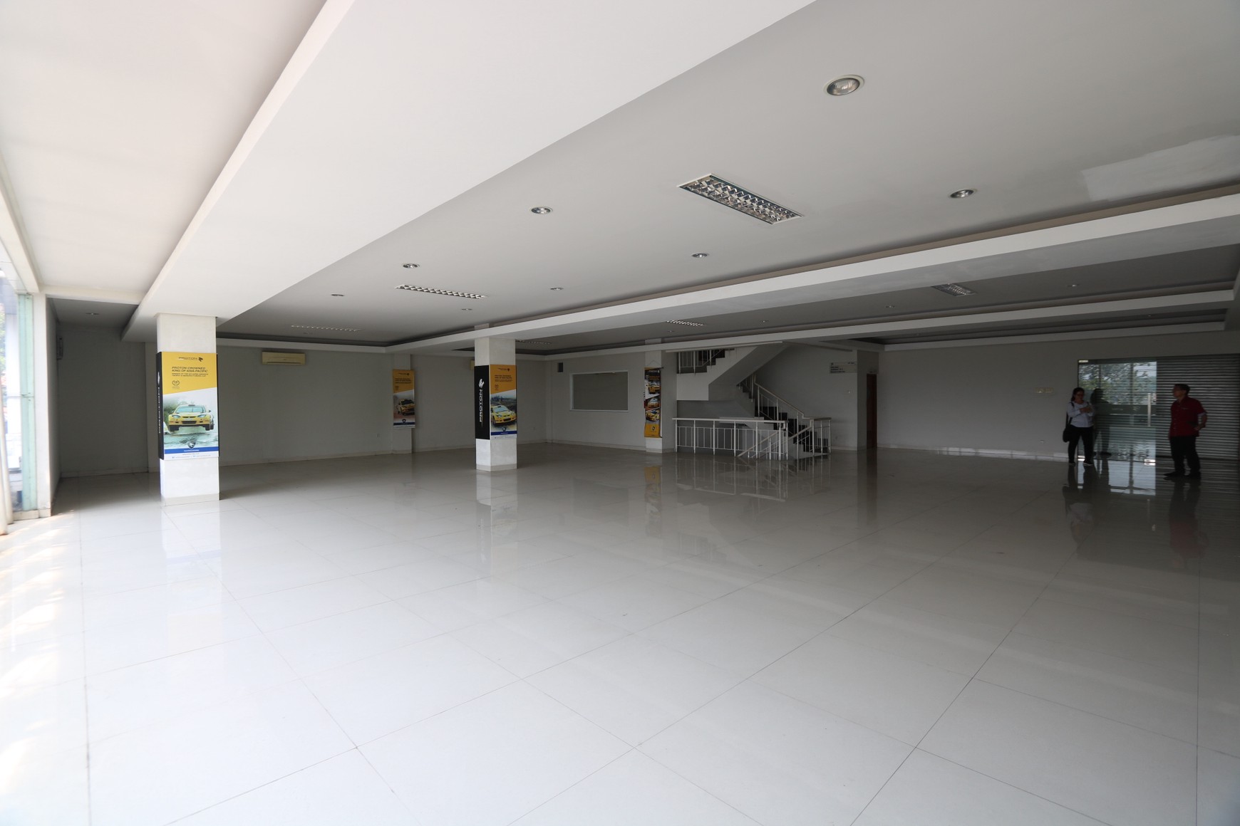 Gedung Bekas Showroom di Pancoran Mas, Depok, Jawa Barat Cocok untuk Dealer, Showroom, Bengkel, Kantor