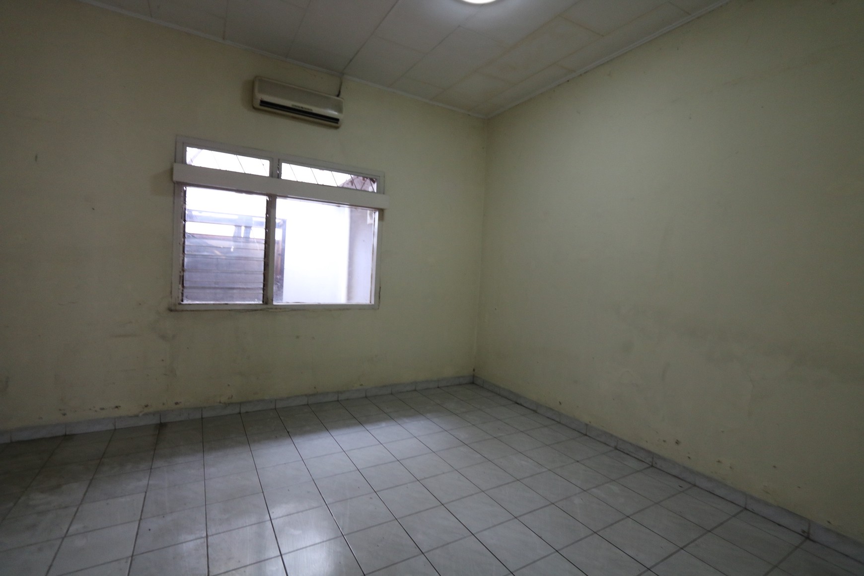 RUMAH LUAS RAGUNAN DEKAT AMPERA, HARGA TERBAIK