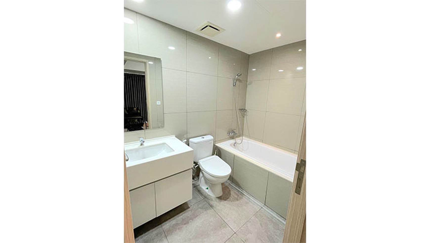 Apartemen Orange Country, Cikarang