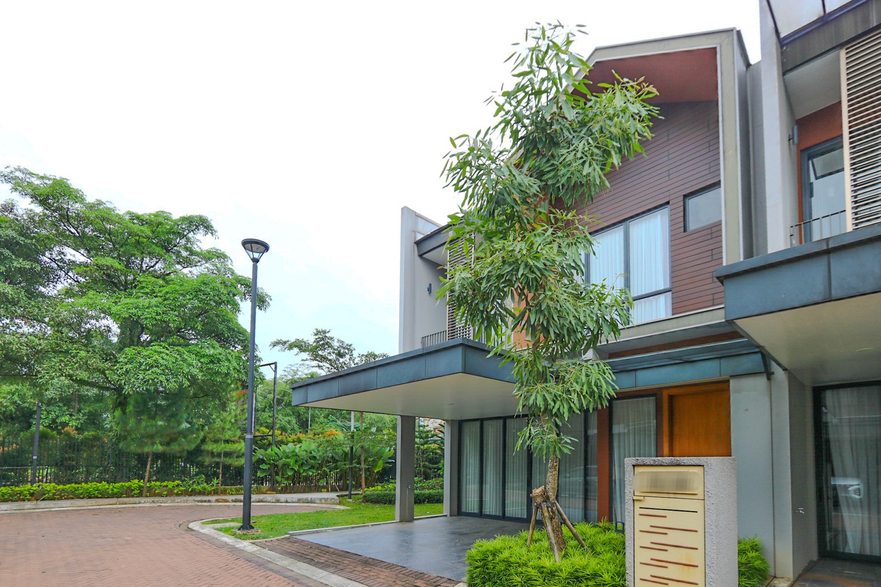 Rumah Hook Minimal dan Modern, Tanglin Parc, Sanctuary Collection Sentul, Suasana Pegunungan yang sejuk