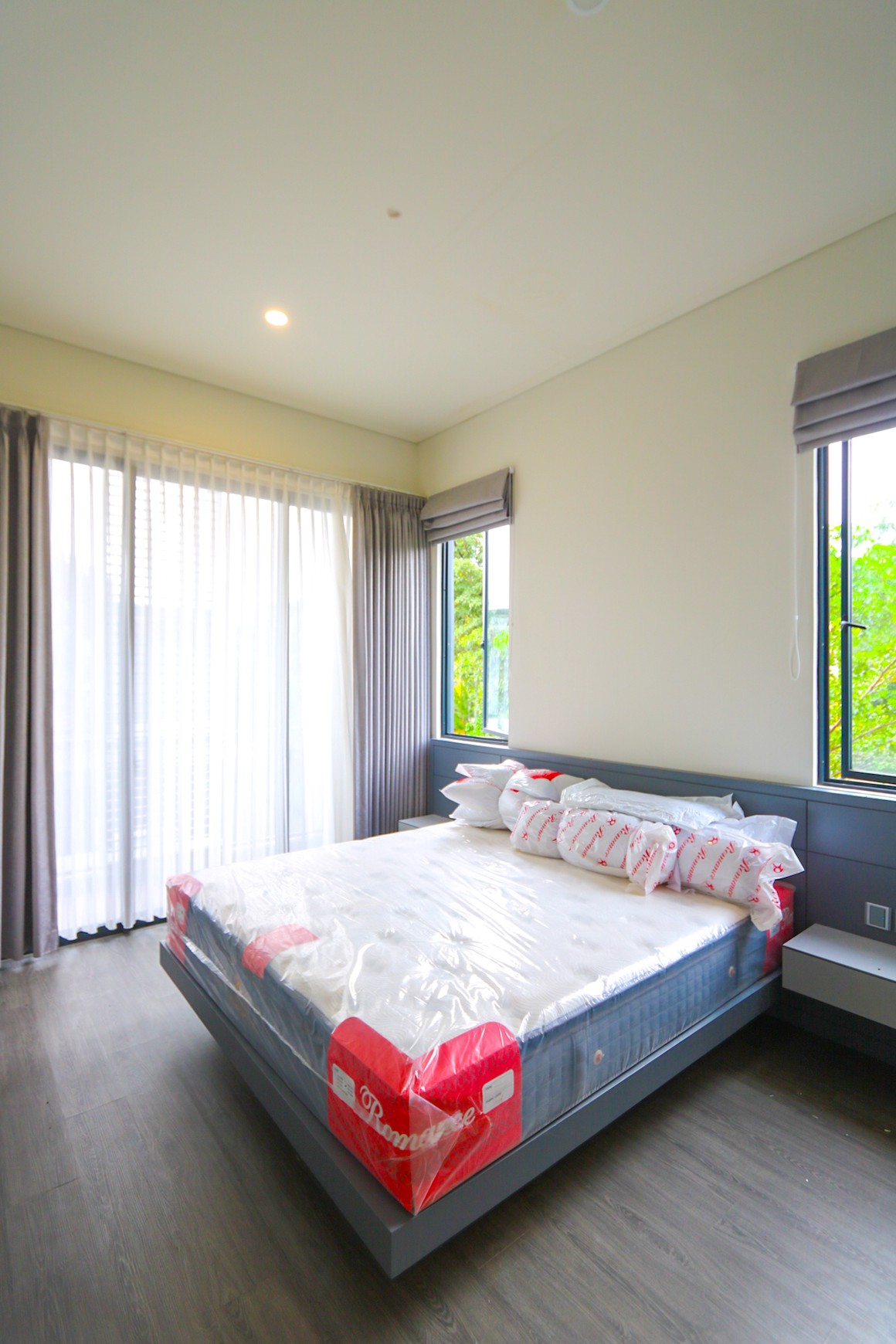 Rumah Hook Minimal dan Modern, Tanglin Parc, Sanctuary Collection Sentul, Suasana Pegunungan yang sejuk