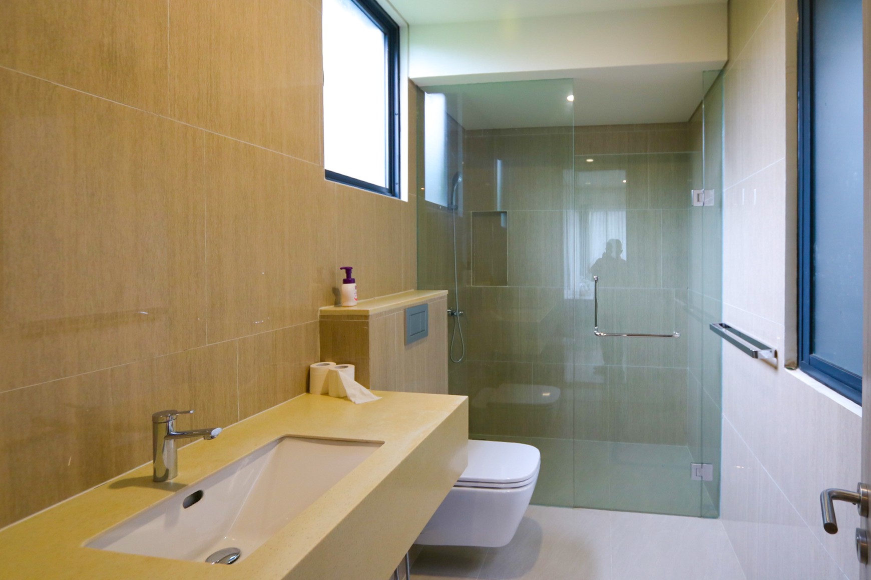 Rumah Hook Minimal dan Modern, Tanglin Parc, Sanctuary Collection Sentul, Suasana Pegunungan yang sejuk