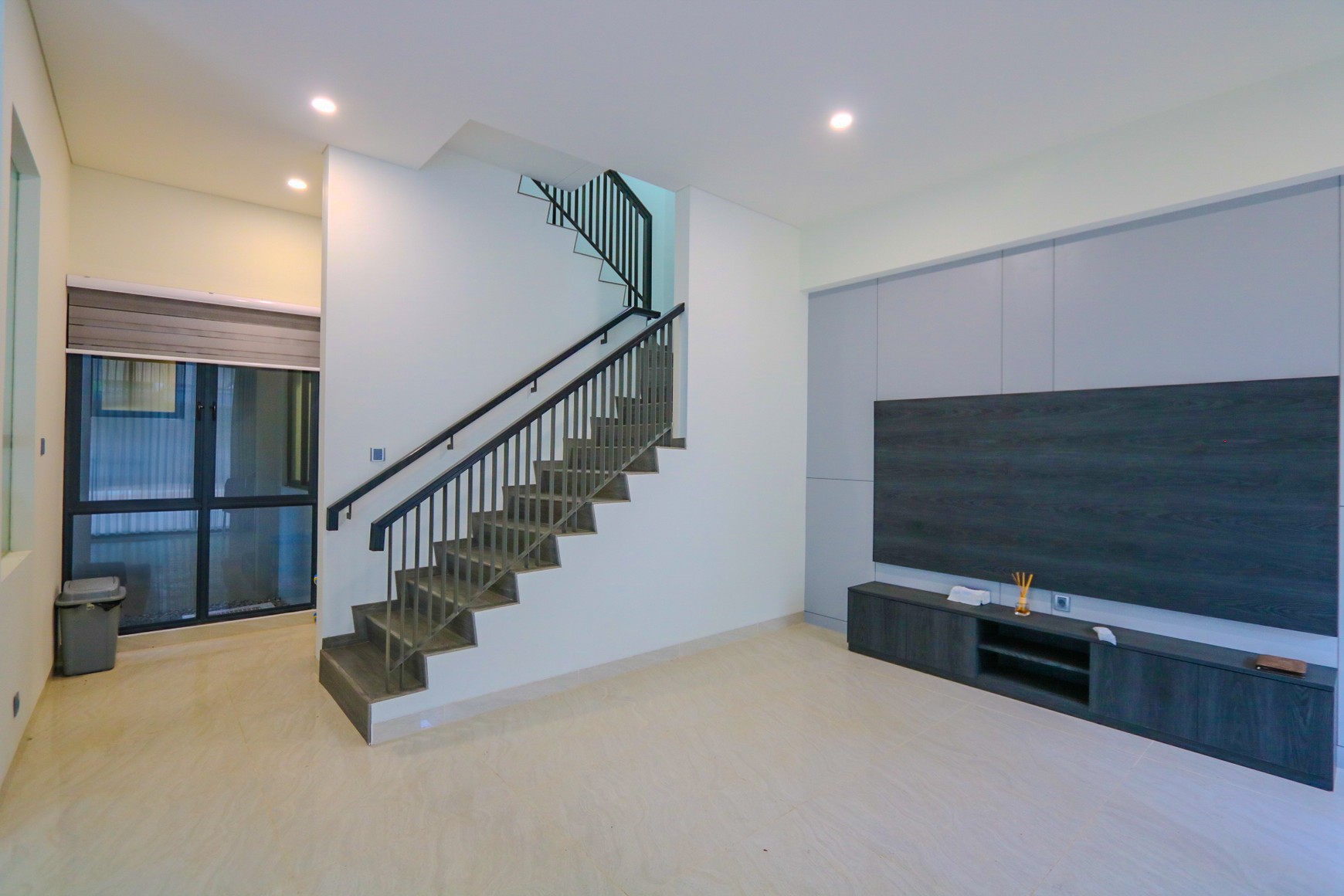 Rumah Hook Minimal dan Modern, Tanglin Parc, Sanctuary Collection Sentul, Suasana Pegunungan yang sejuk