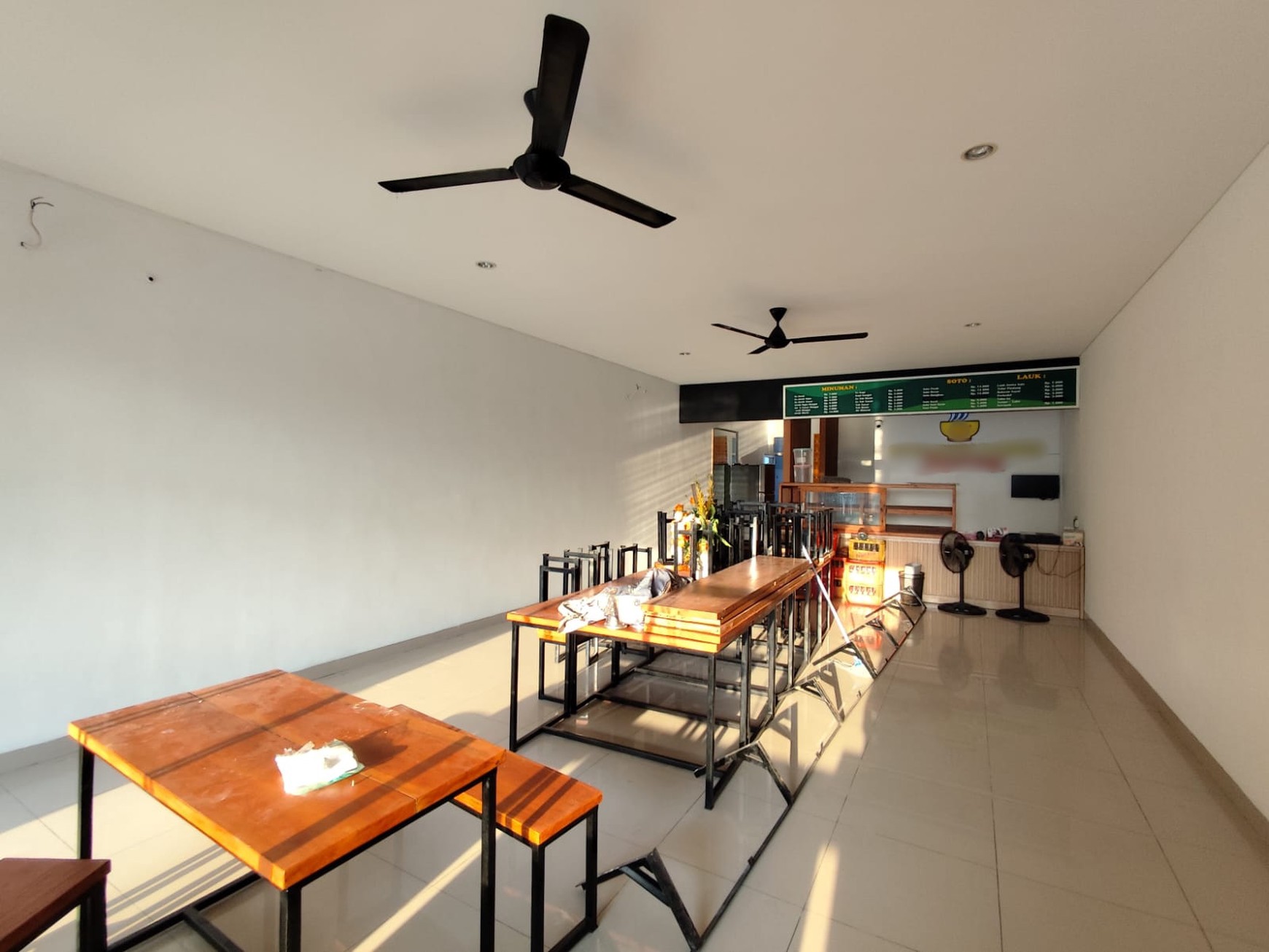 Disewakan Ruko semi Furnish Strategis Lokasi Jalan Kabupaten Sendangadi, Mlati, Sleman