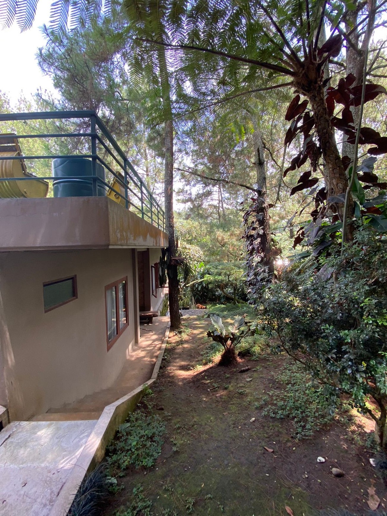 Villa Mewah di Bandung - Sersan Bajuri, Terawat, Siap huni