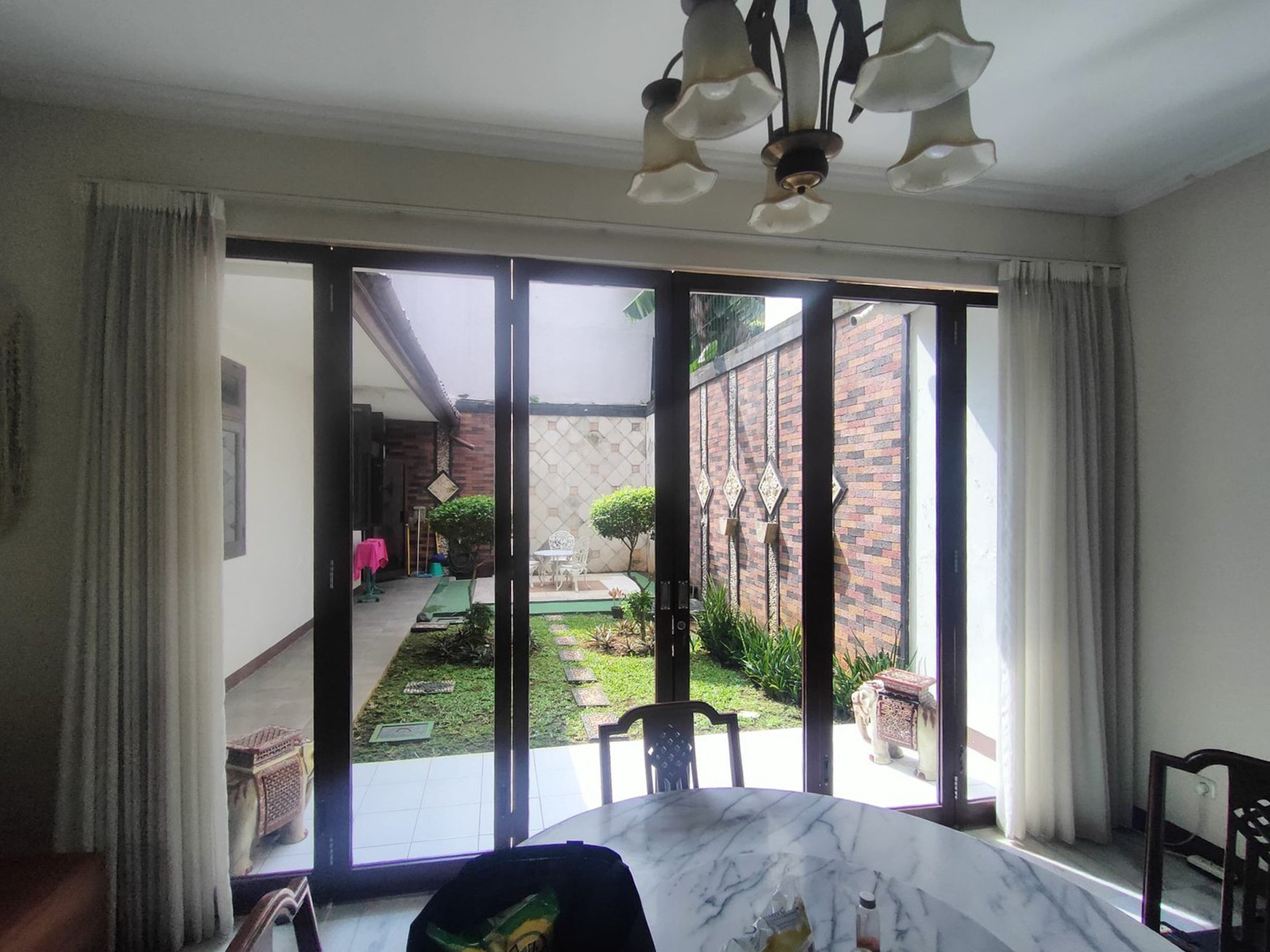RUMAH HOMEY & STRATEGIS DI PEJATEN, DEKAT KEMANG, CILANDAK, TOL SIMATUPANG