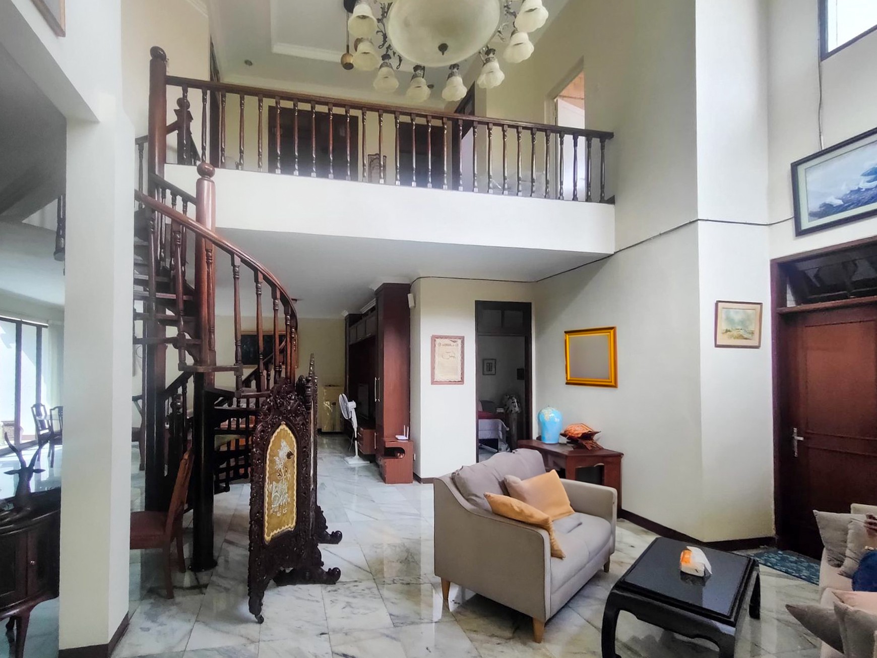 RUMAH HOMEY & STRATEGIS DI PEJATEN, DEKAT KEMANG, CILANDAK, TOL SIMATUPANG