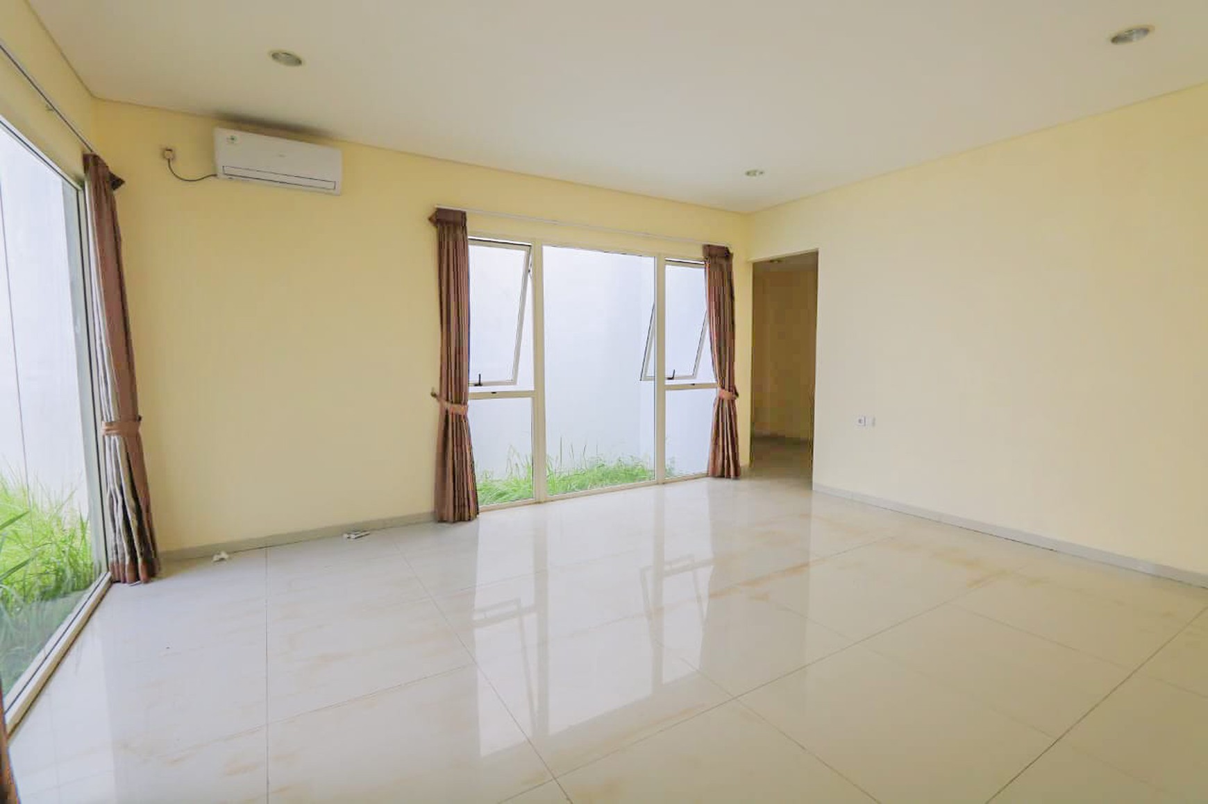 RUMAH MEWAH NYAMAN SIAP HUNI DI SUTERA VICTORIA, ALAM SUTERA