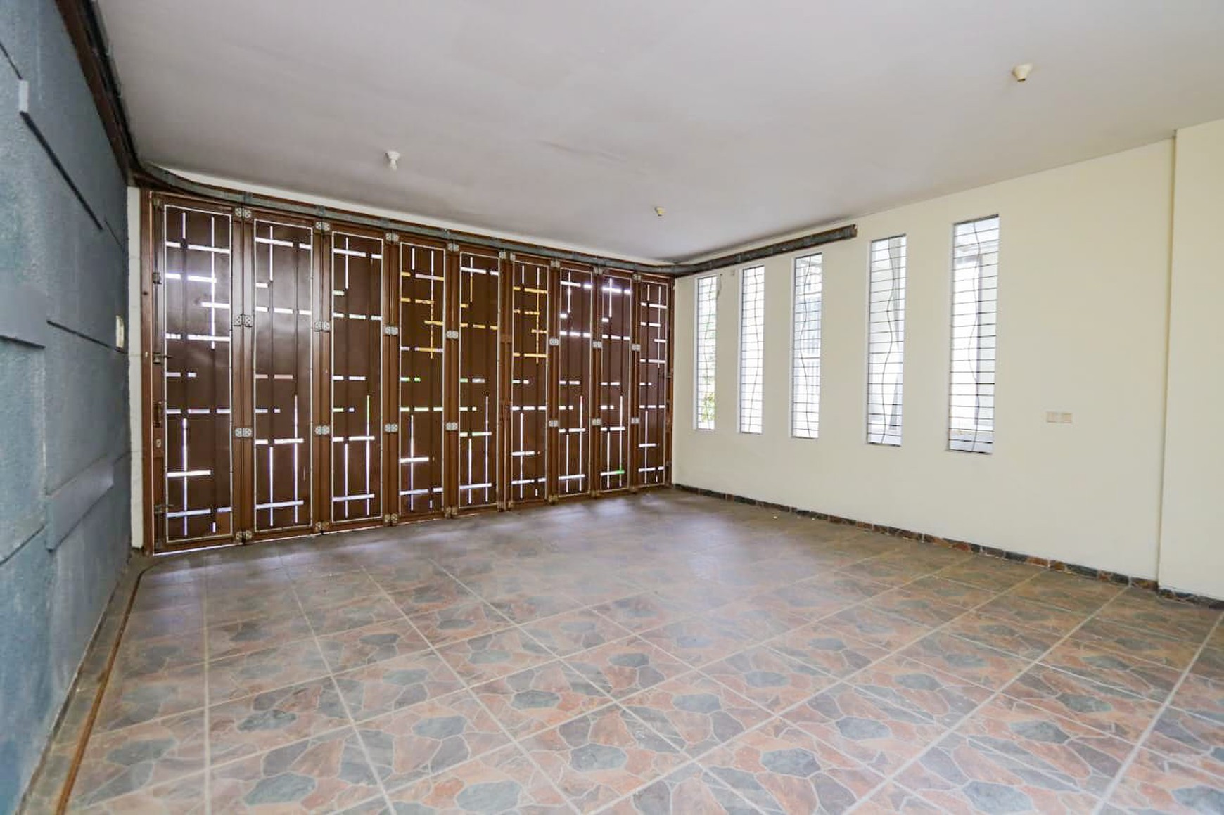 RUMAH MEWAH NYAMAN SIAP HUNI DI SUTERA VICTORIA, ALAM SUTERA