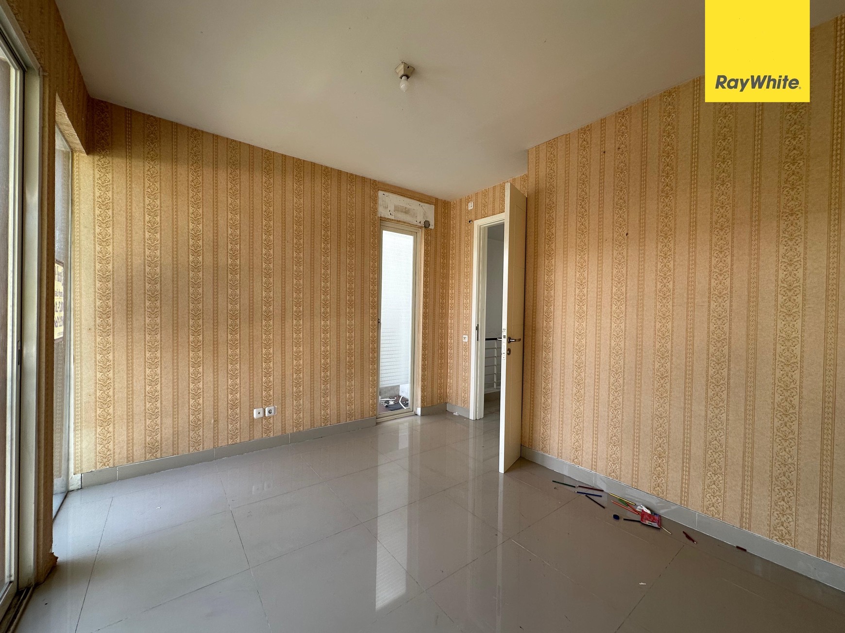  Rumah Disewa Di Grand Harvest Surabaya