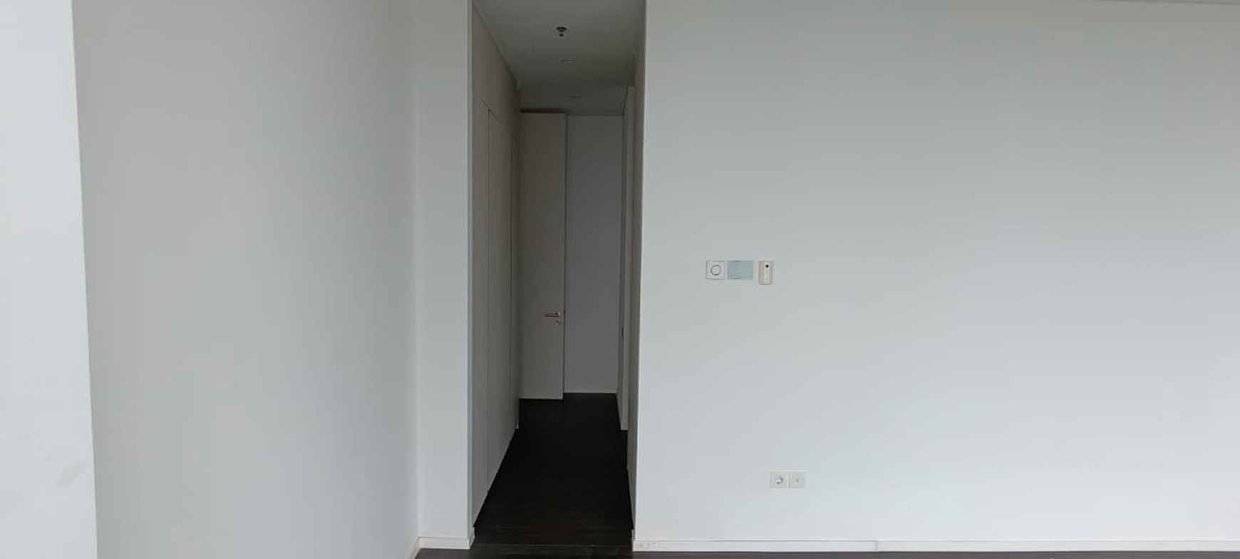 Apartemen Verde One East Tower Dijual - High Floor, 3BR, 217 m&#xb2;, Unfurnished