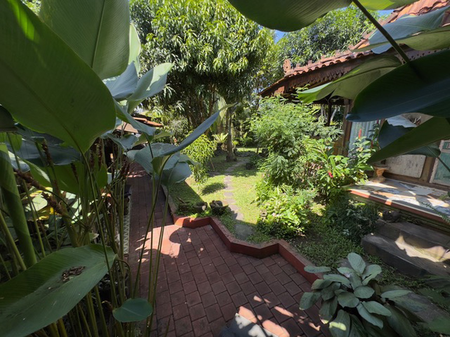 For Sale Two Artistic & Tropical Estate Buildings in Kemenuh, Gianyar
