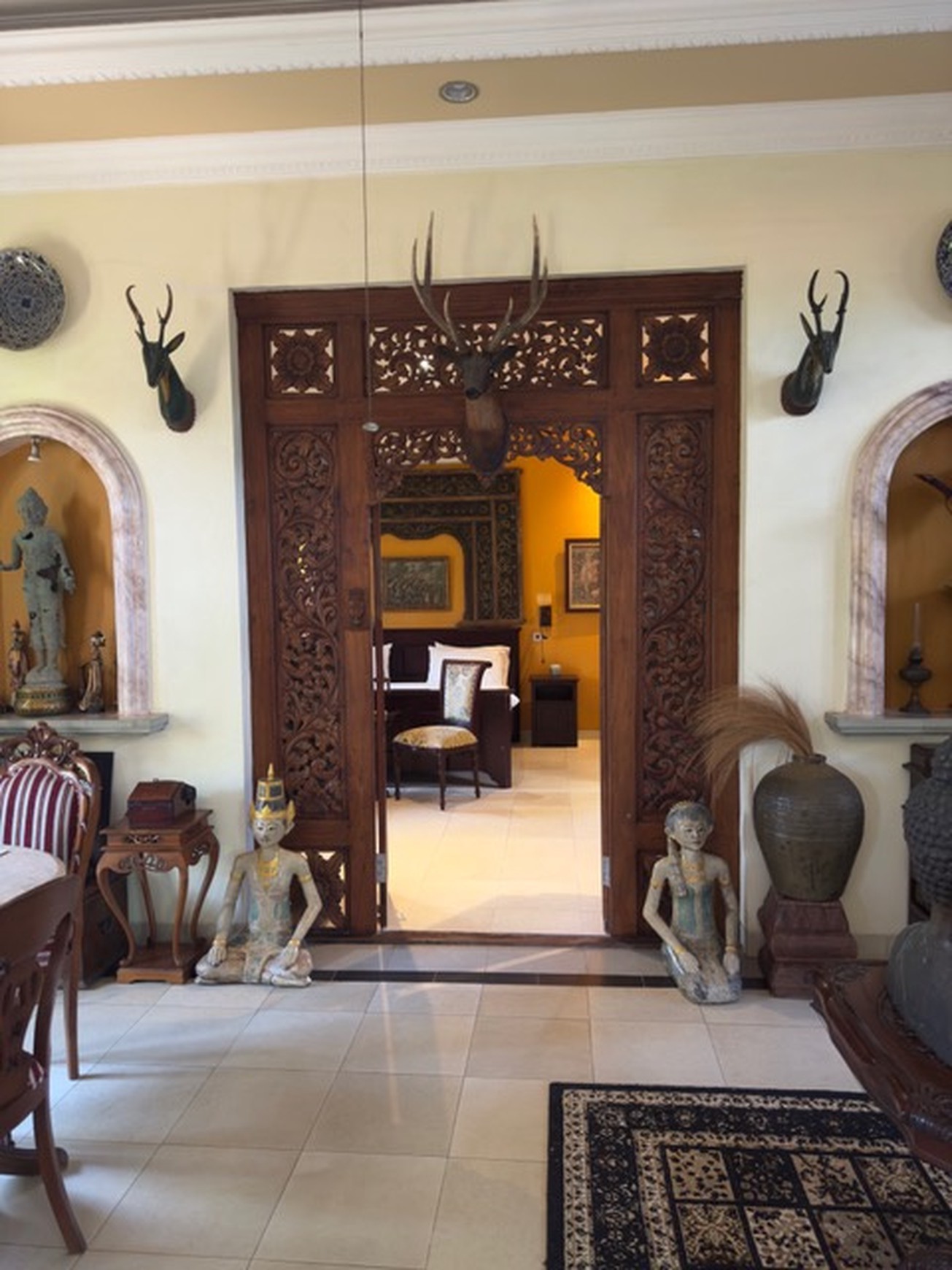 For Sale Two Artistic & Tropical Estate Buildings in Kemenuh, Gianyar