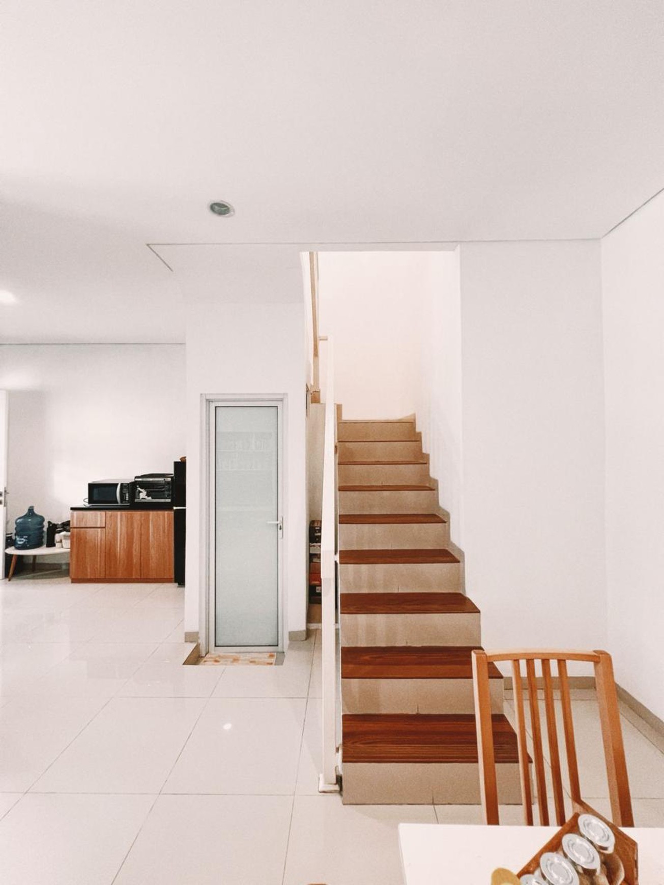 Rumah di Graha Bintaro 2 Lantai dengan KT 3+1 dan KM 3+1 SHM ada AC 4 Unit