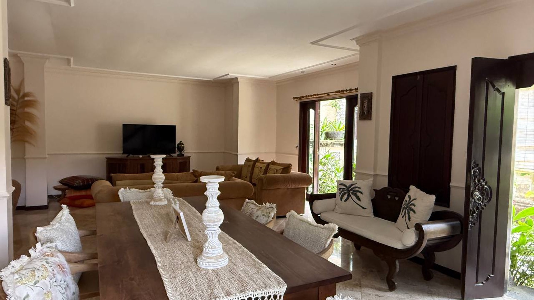 For Sale Exclusive Balinese Style Villa Close to Melasti Beach, Ungasan