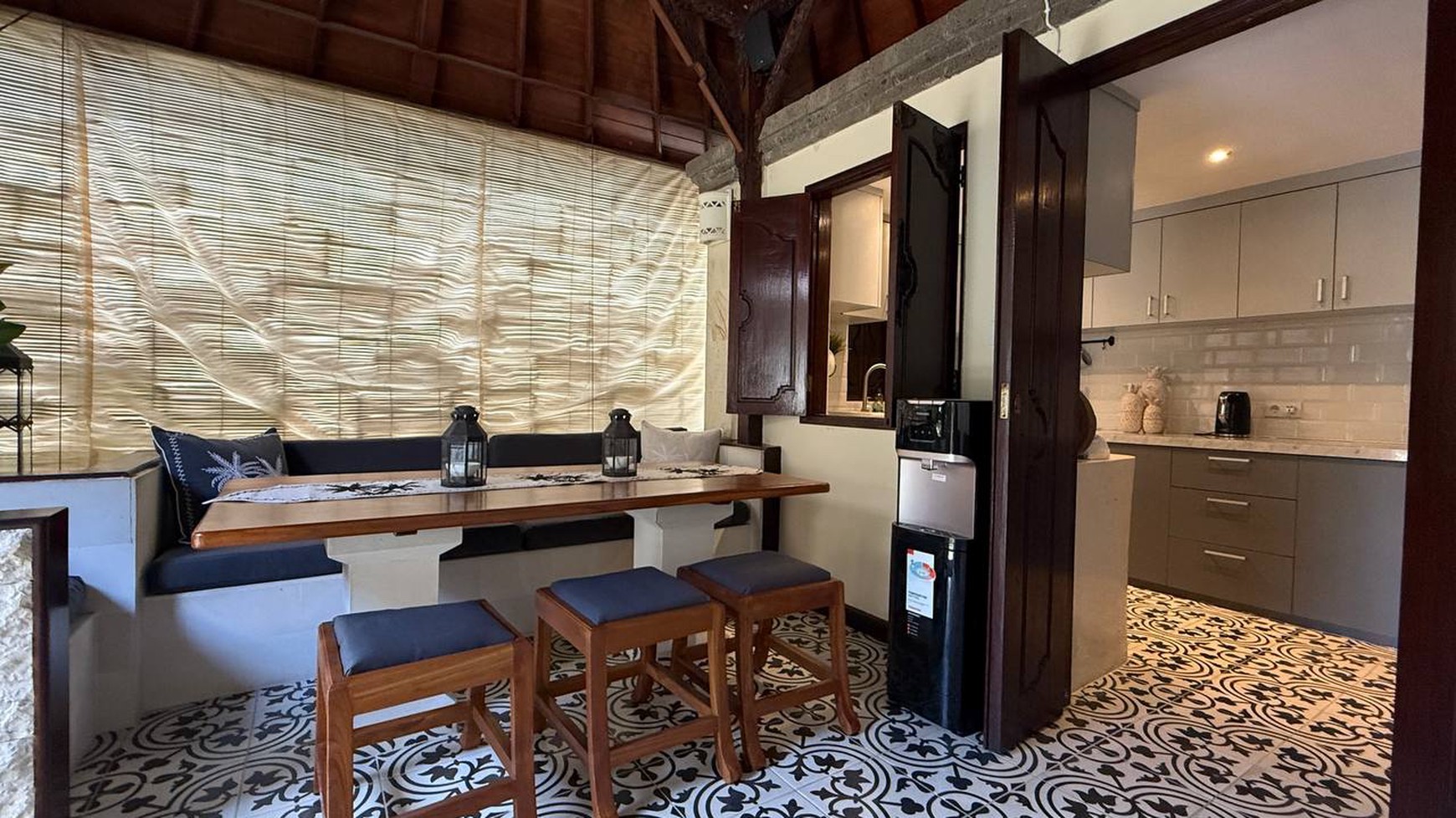 For Sale Exclusive Balinese Style Villa Close to Melasti Beach, Ungasan