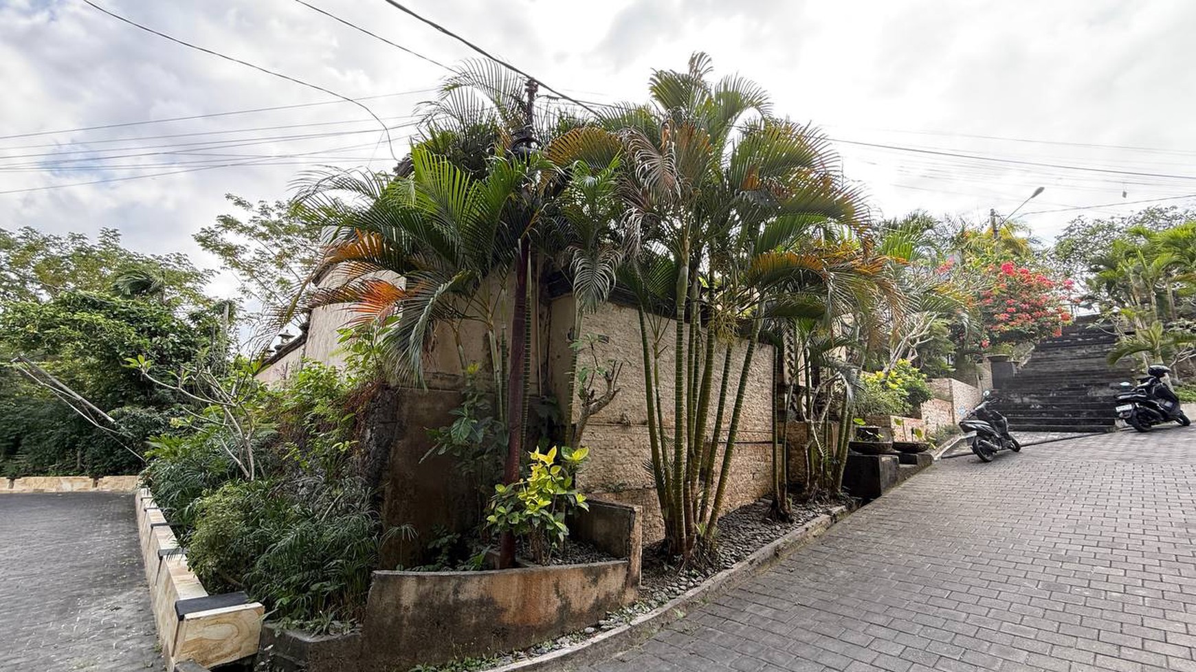 For Sale Exclusive Balinese Style Villa Close to Melasti Beach, Ungasan