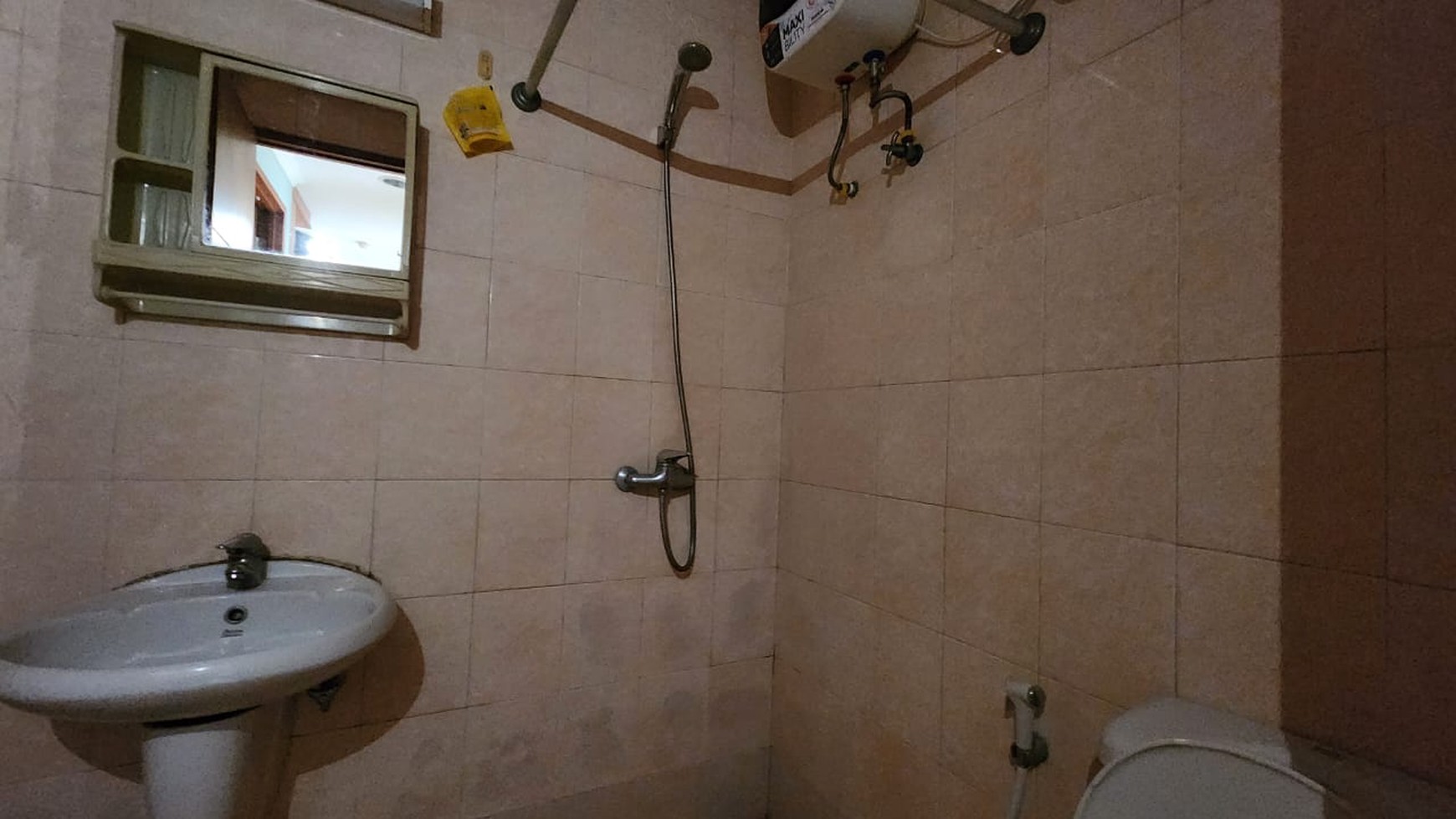 Rumah Hitung Tanah Area Cipete