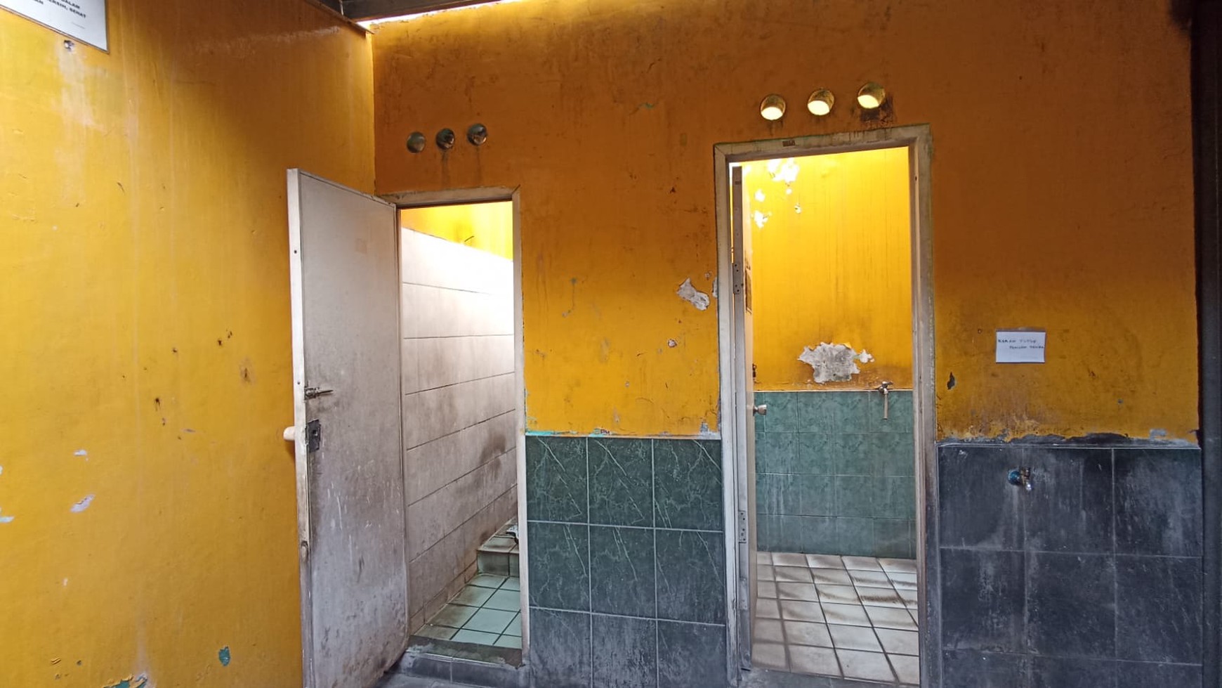 Rumah Hitung Tanah Area Cipete