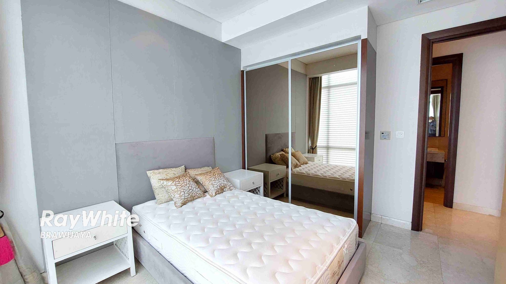 APARTEMEN ESSENCE DHARMAWANGSA, TOWER EAST, UNIT POJOKAN, LANTAI 3