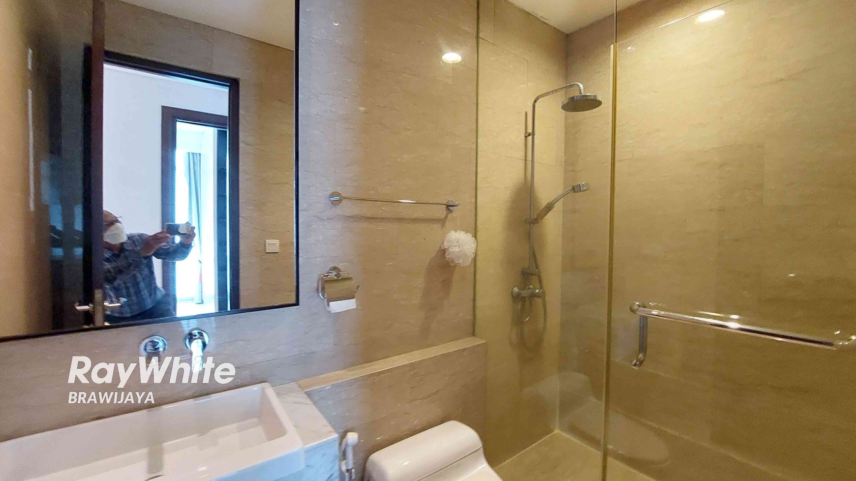 APARTEMEN ESSENCE DHARMAWANGSA, TOWER EAST, UNIT POJOKAN, LANTAI 3