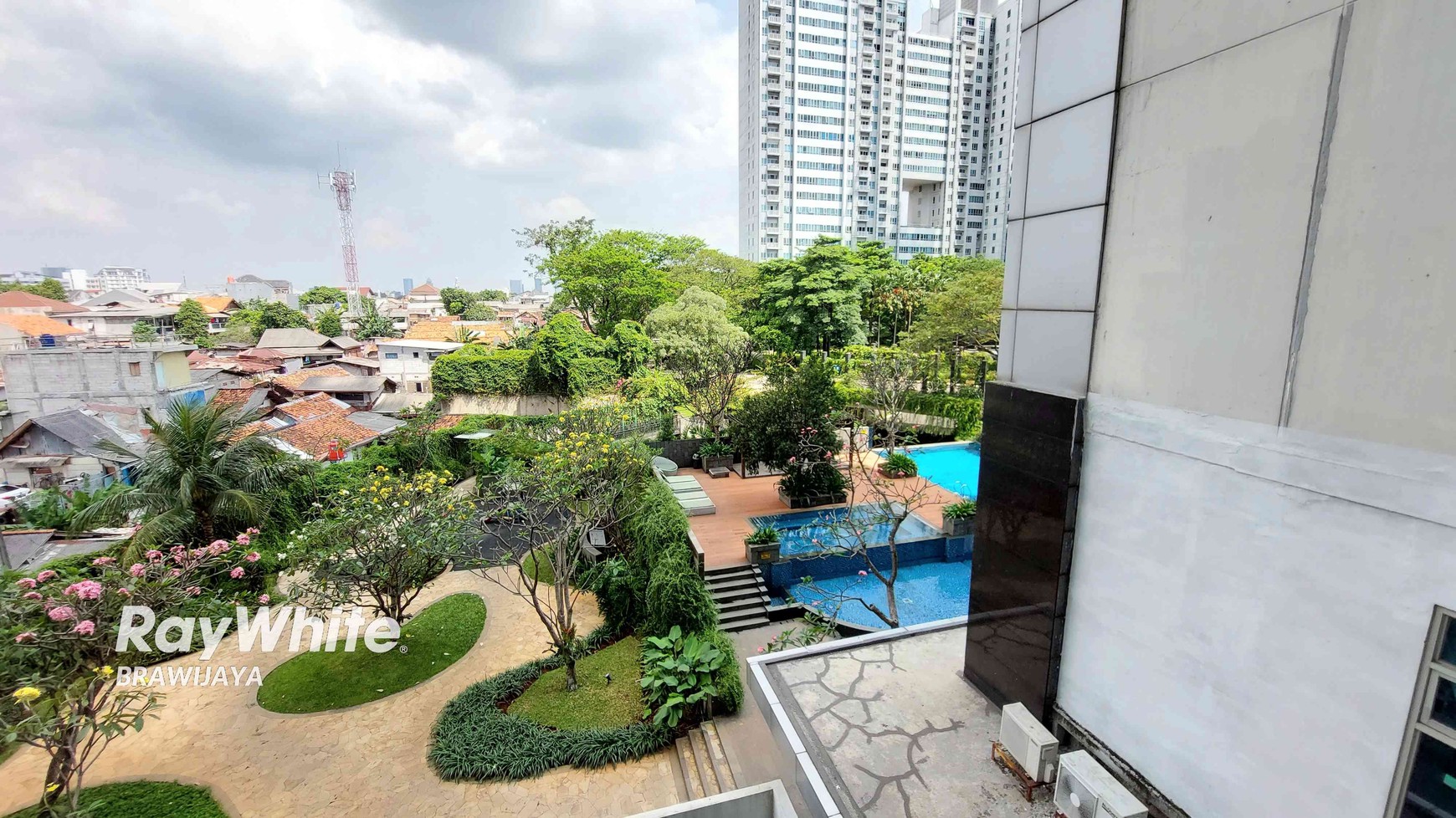 APARTEMEN ESSENCE DHARMAWANGSA, TOWER EAST, UNIT POJOKAN, LANTAI 3