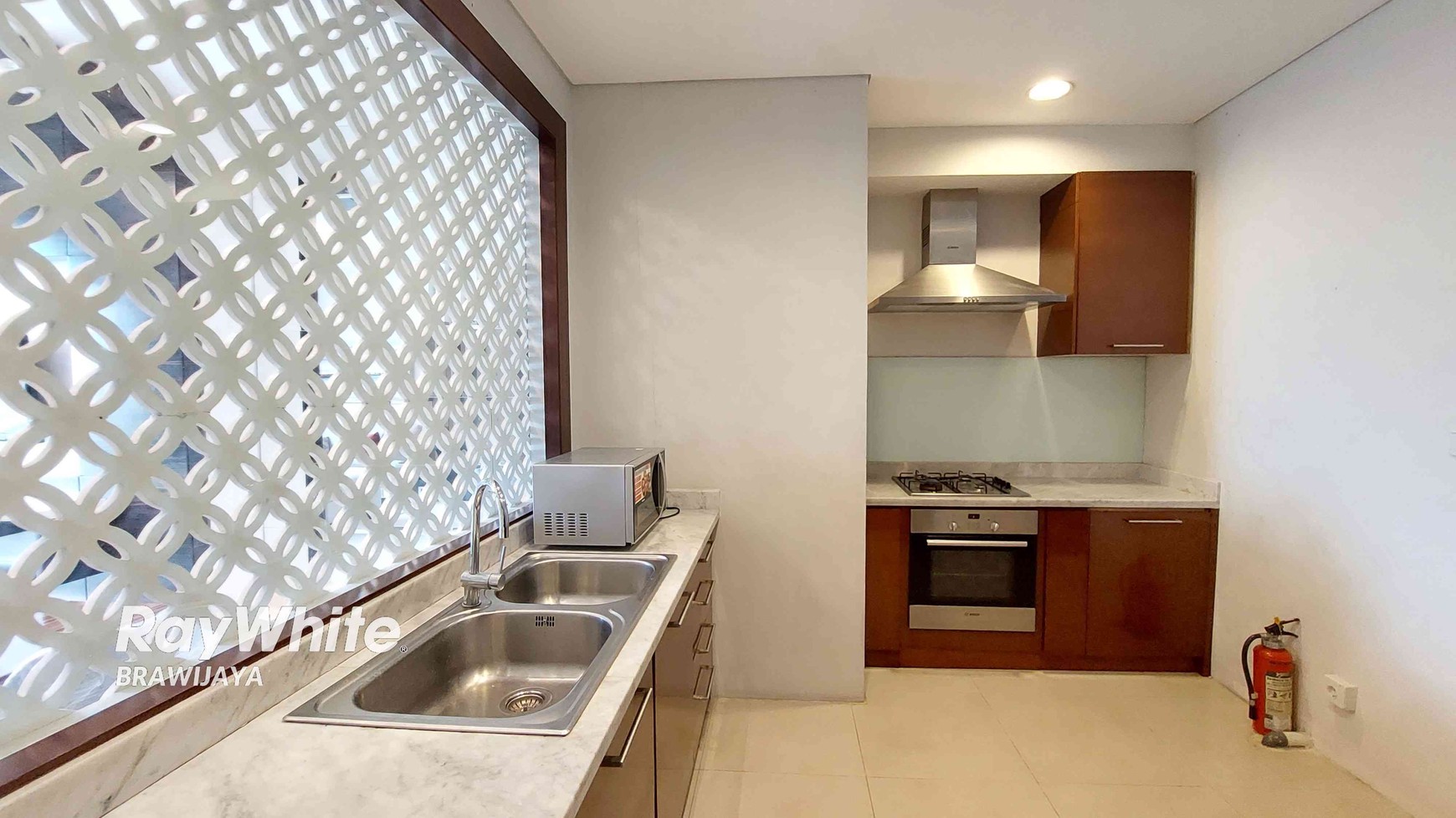 APARTEMEN ESSENCE DHARMAWANGSA, TOWER EAST, UNIT POJOKAN, LANTAI 3