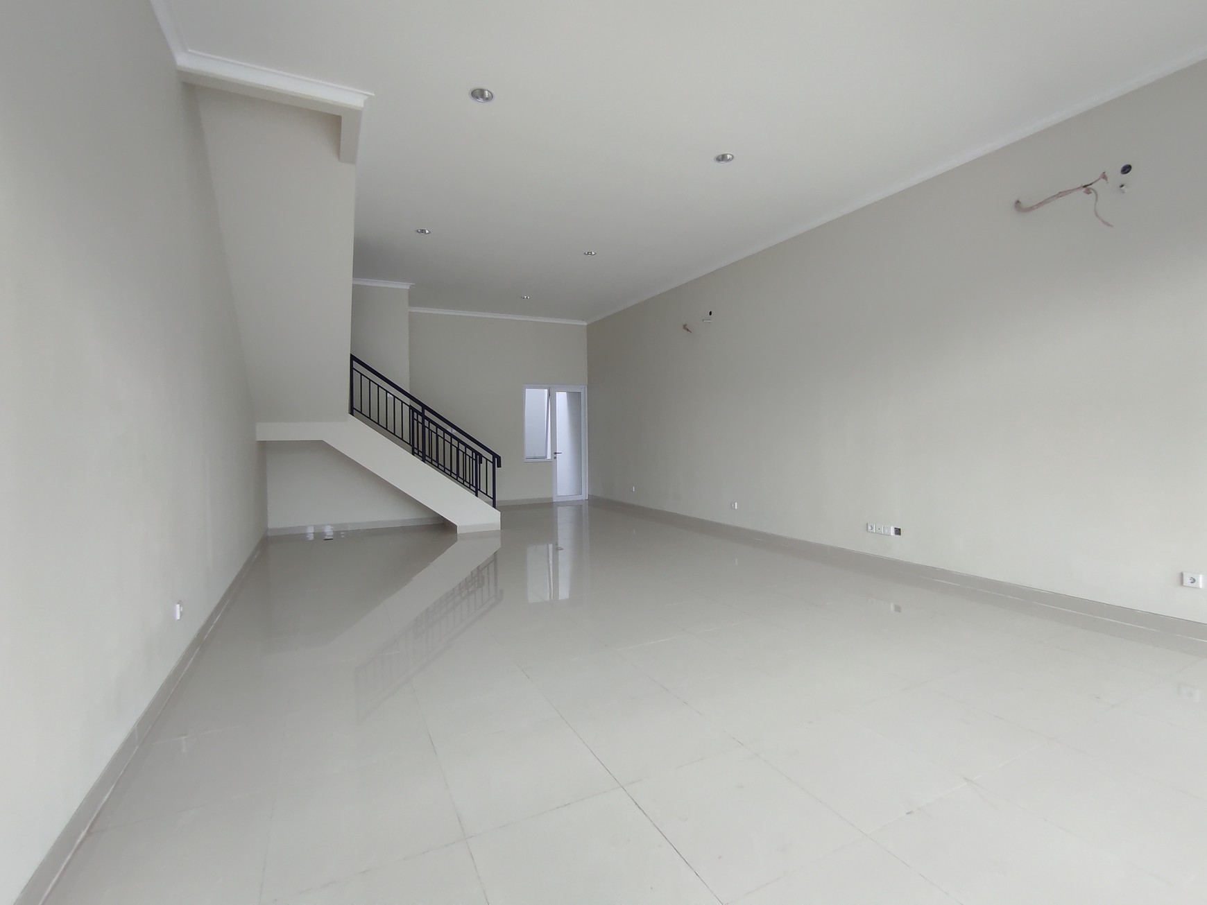 Disewakan Ruko Mewah Brand New 4 lantai Grand Bussiness Park, Grand Wisata, Bekasi