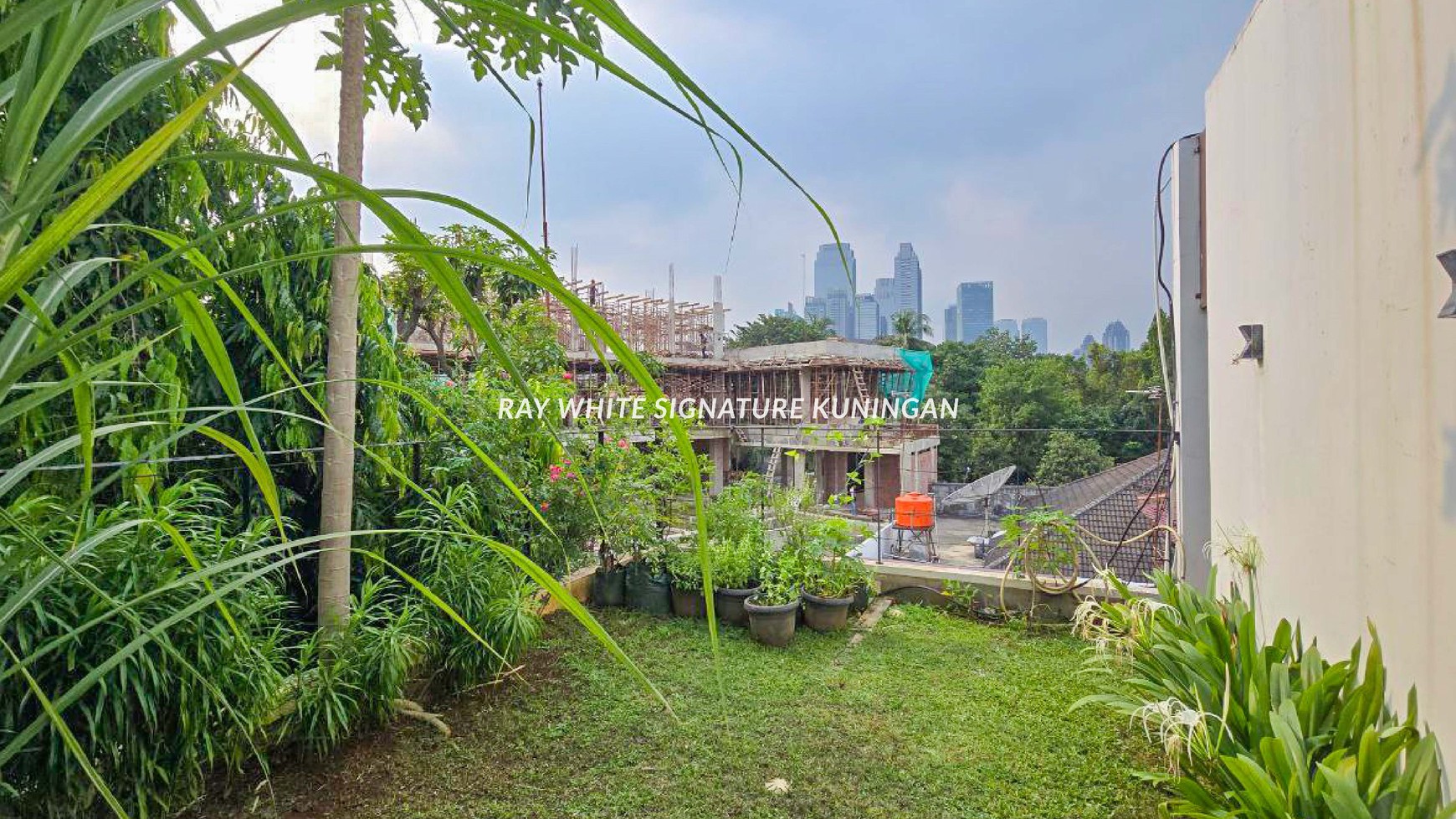 Dijual Rumah Mewah Di Kawasan Elite Dekat SCBD 
