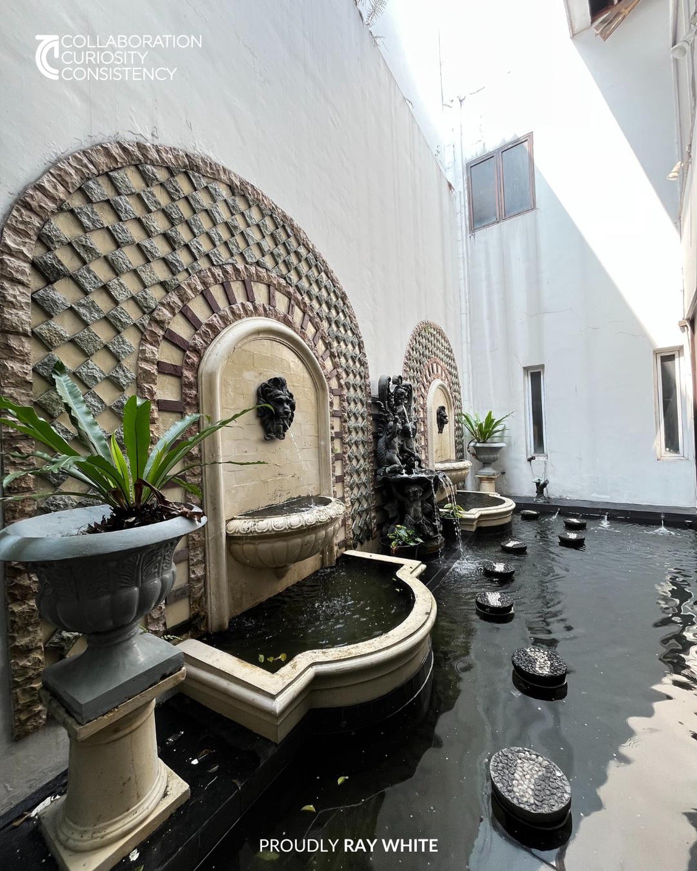 Dijual Rumah di Kawasan Elite Simpruq Golf, Jakarta Selatan