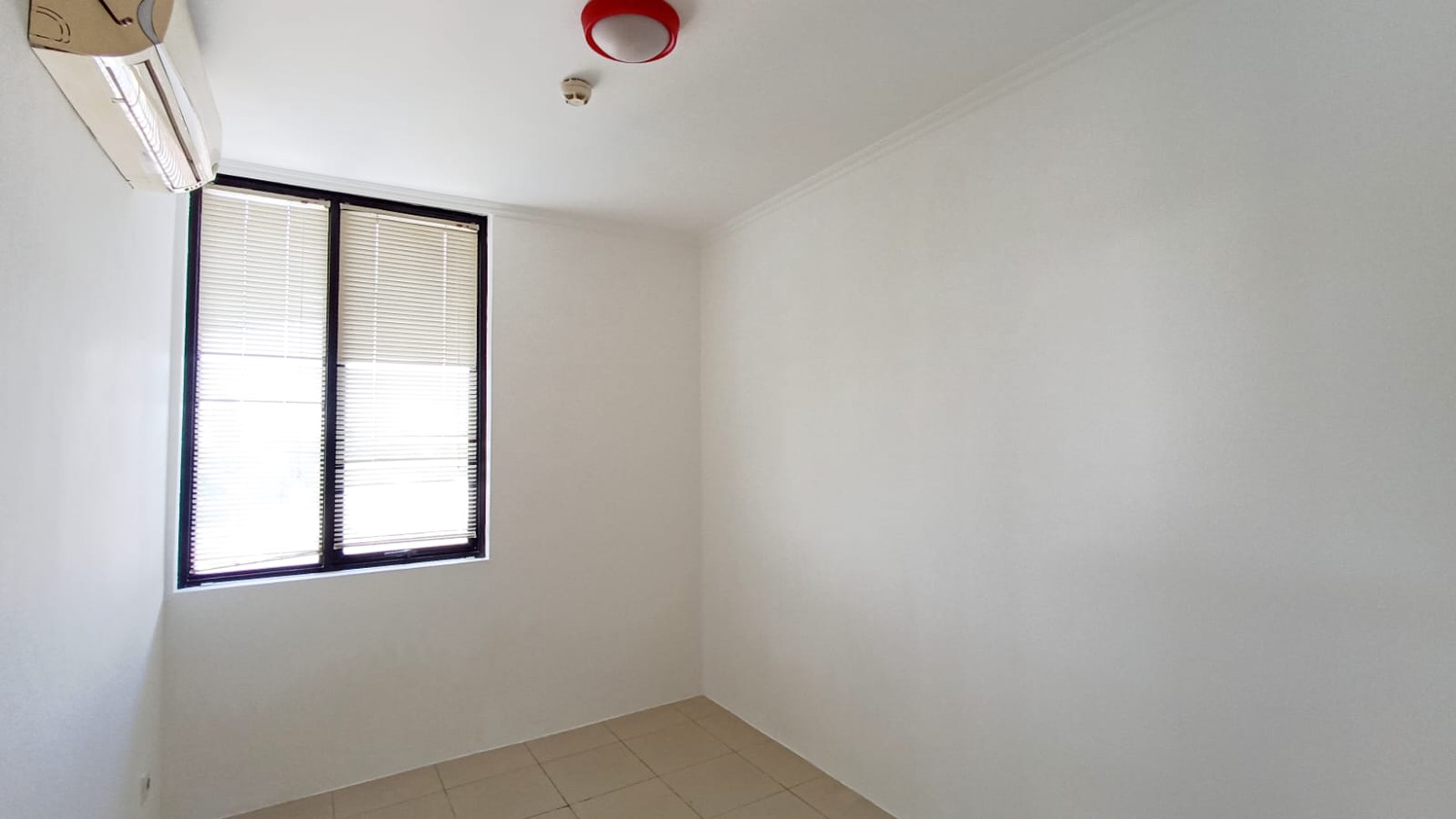 DIJUAL Apartemen 2BR Hook di Cervino Village Tebet - Lokasi Strategis, Hadap Utara