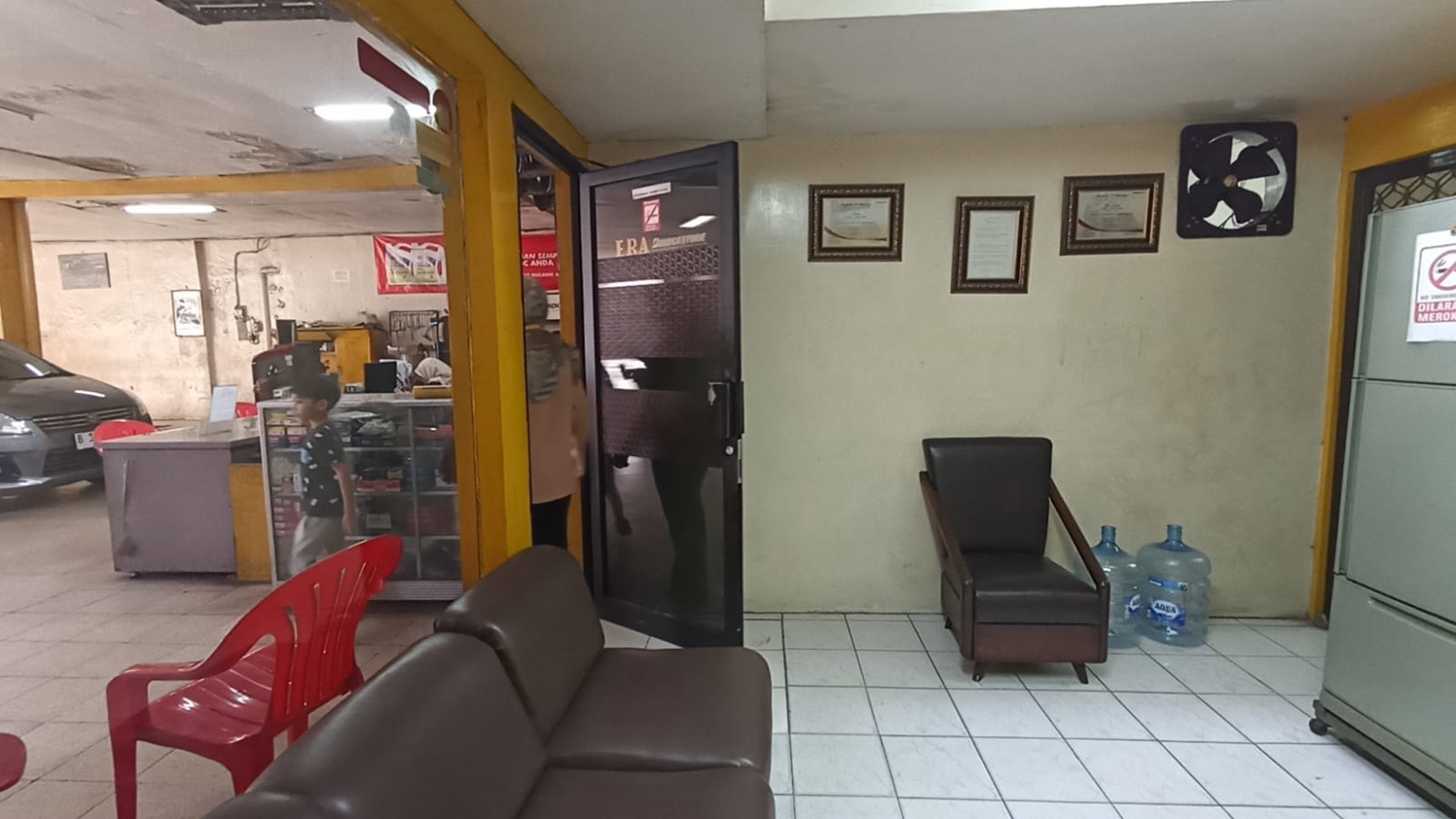 Ruang Usaha Disewakan Strategis ±400 m di Jalan Otista Raya, Jakarta Timur, cocok untuk bengkel/gudang/minimarket