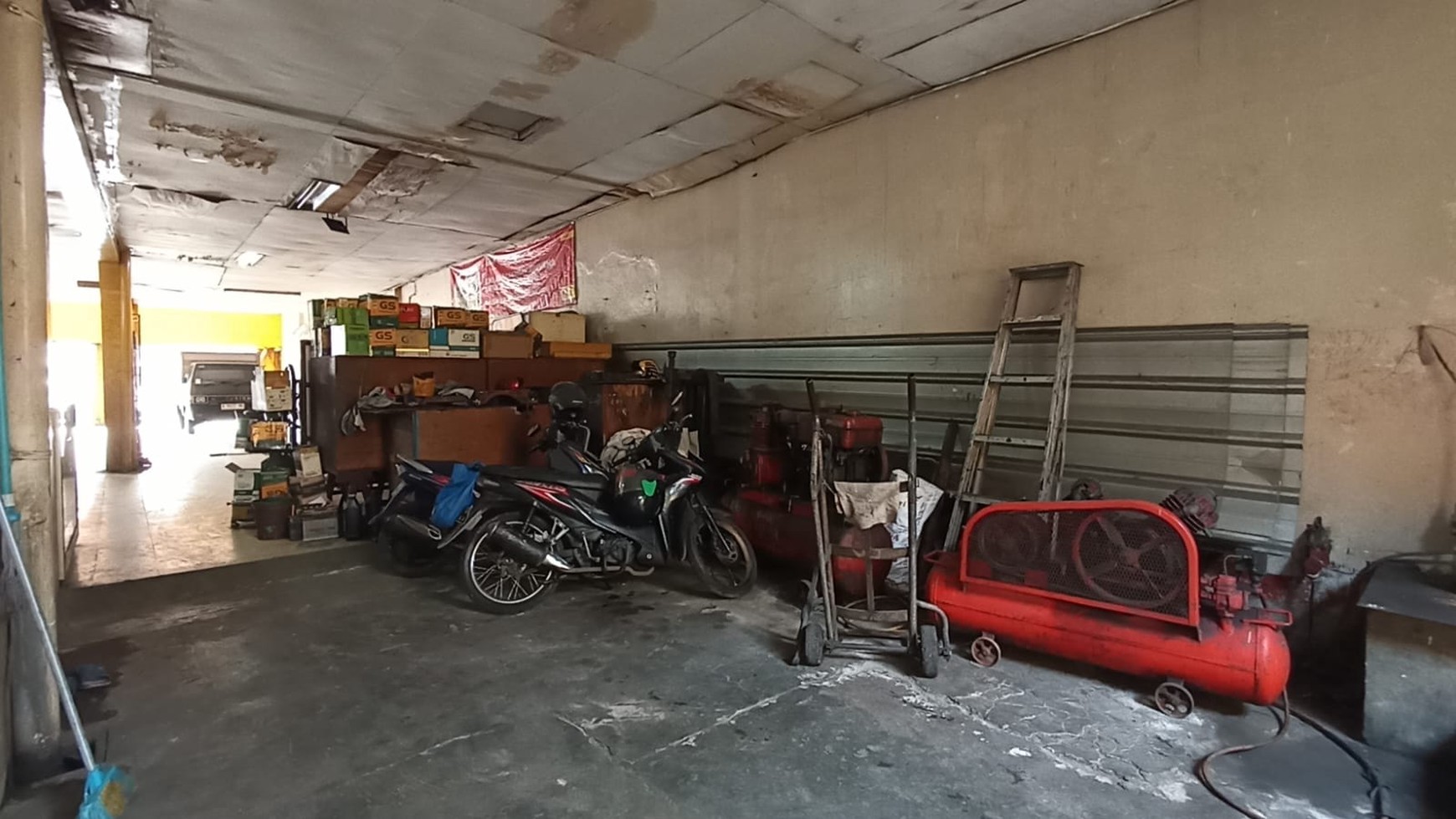 Ruang Usaha Disewakan Strategis ±400 m di Jalan Otista Raya, Jakarta Timur, cocok untuk bengkel/gudang/minimarket