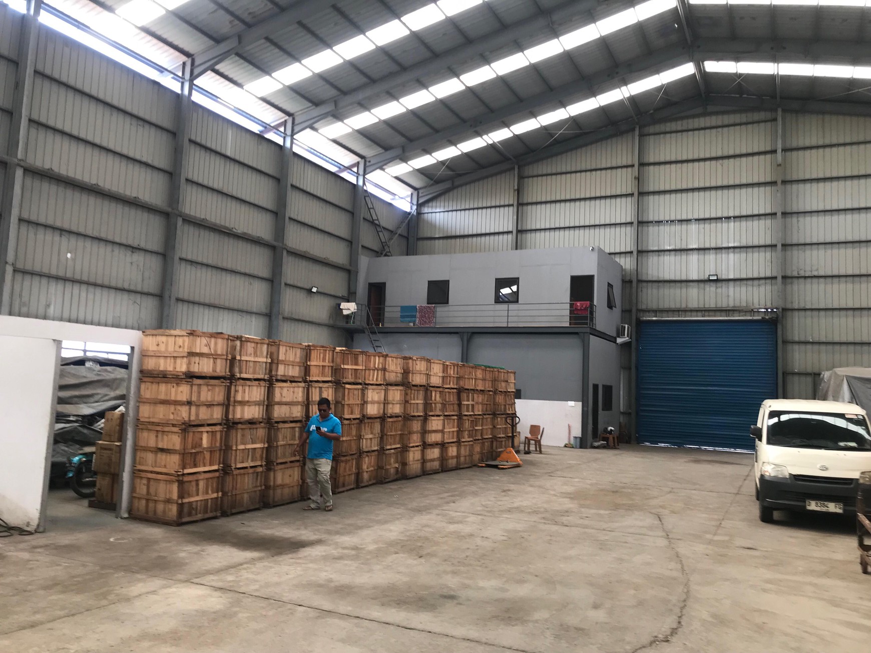 Gudang untuk usaha  Logistik atau Manufaktur, lokasi  strategis di kawasan Rest Area Jalan Tol Jakarta Cikampek KM19B,  Tambun Bekasi