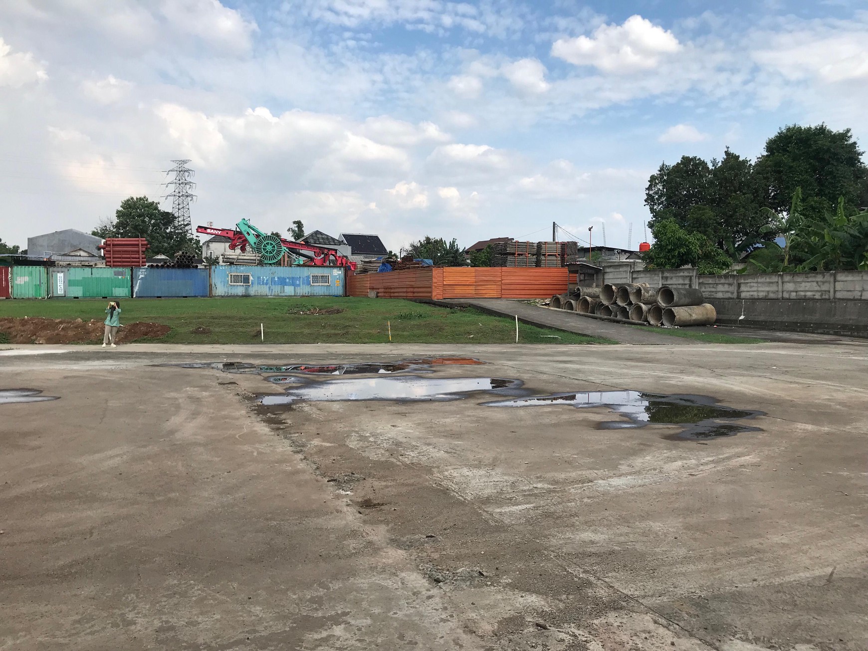 Gudang untuk usaha  Logistik atau Manufaktur, lokasi  strategis di kawasan Rest Area Jalan Tol Jakarta Cikampek KM19B,  Tambun Bekasi