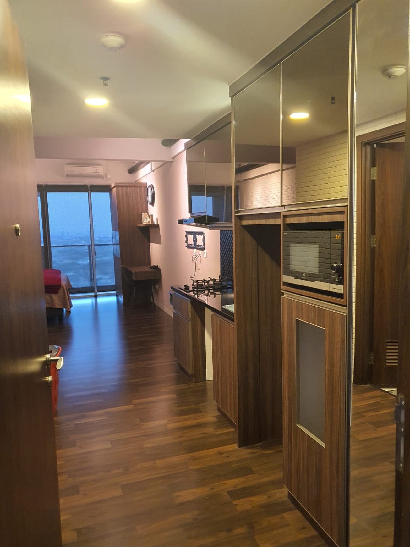 DIJUAL APARTMENT - T. Studio APARTEMEN KEMANG VILLAGE.