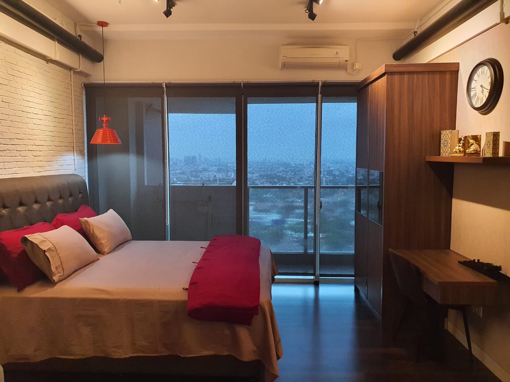 DIJUAL APARTMENT - T. Studio APARTEMEN KEMANG VILLAGE.