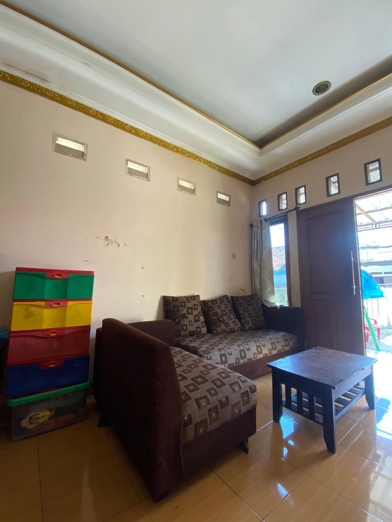 Dijual Rumah Hoek siap huni di Bambu Apus Ciputat