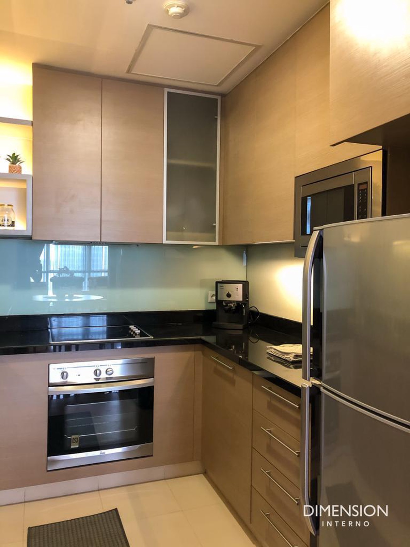 Dijual Apartemen Oakwood Mega Kuningan - Lantai 33, Luas 100 m, 3 Kamar Tidur