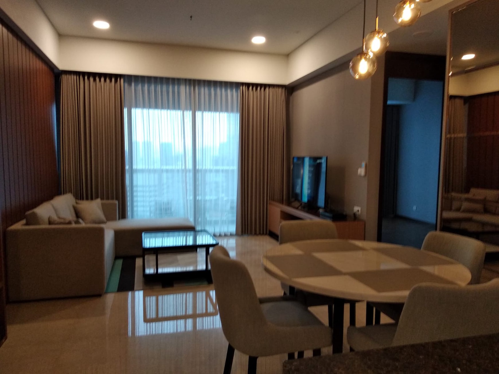 Disewakan Apartemen Anandamaya Residences - Lantai 37, Luas 131 m, 2 Kamar Tidur