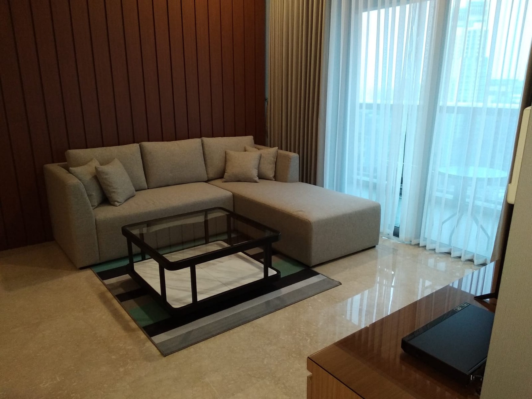 Disewakan Apartemen Anandamaya Residences - Lantai 37, Luas 131 m, 2 Kamar Tidur