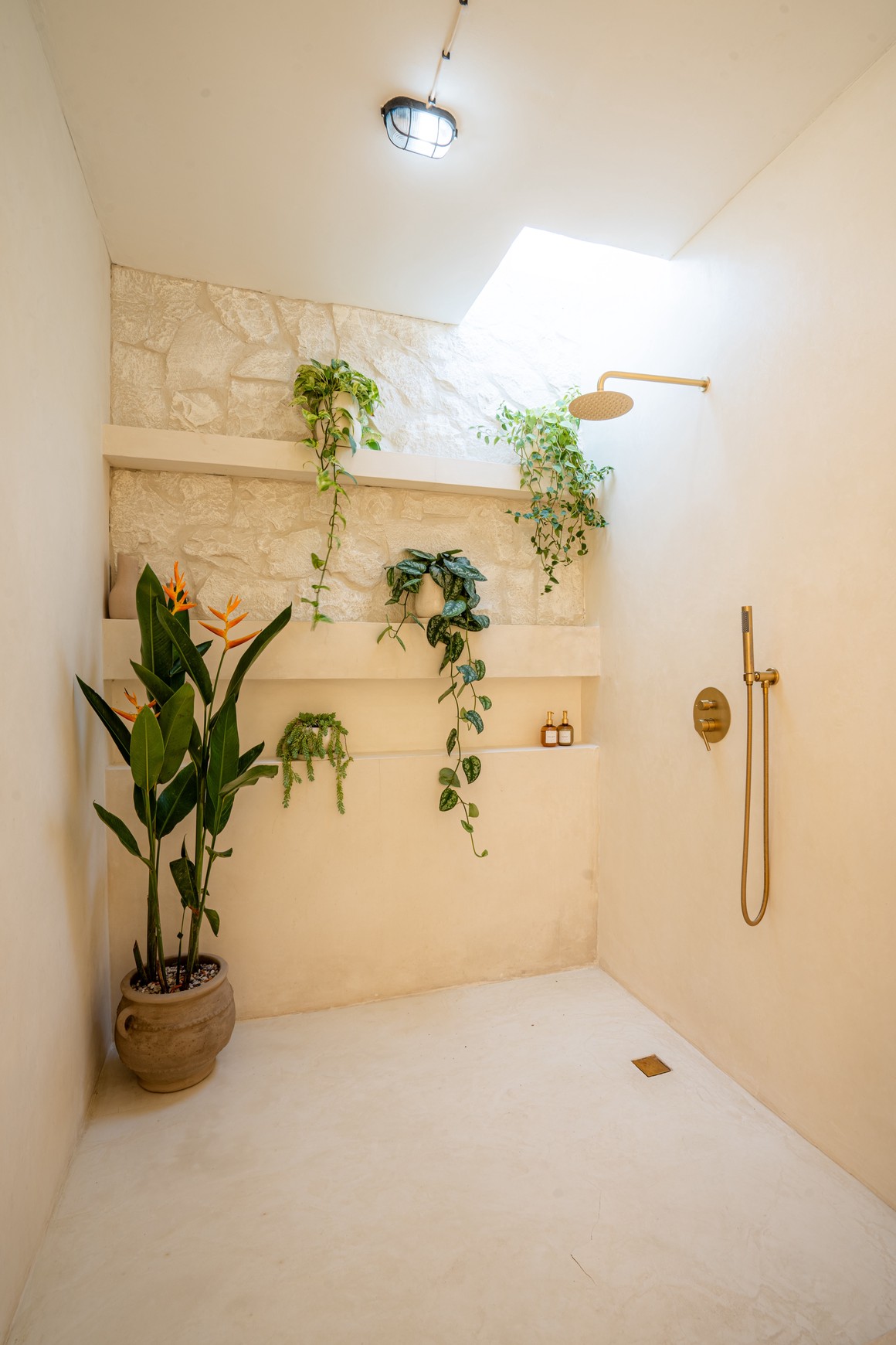 Leasehold - Bali's First Dinosaur-Themed Private Villa in Canggu, Bali
