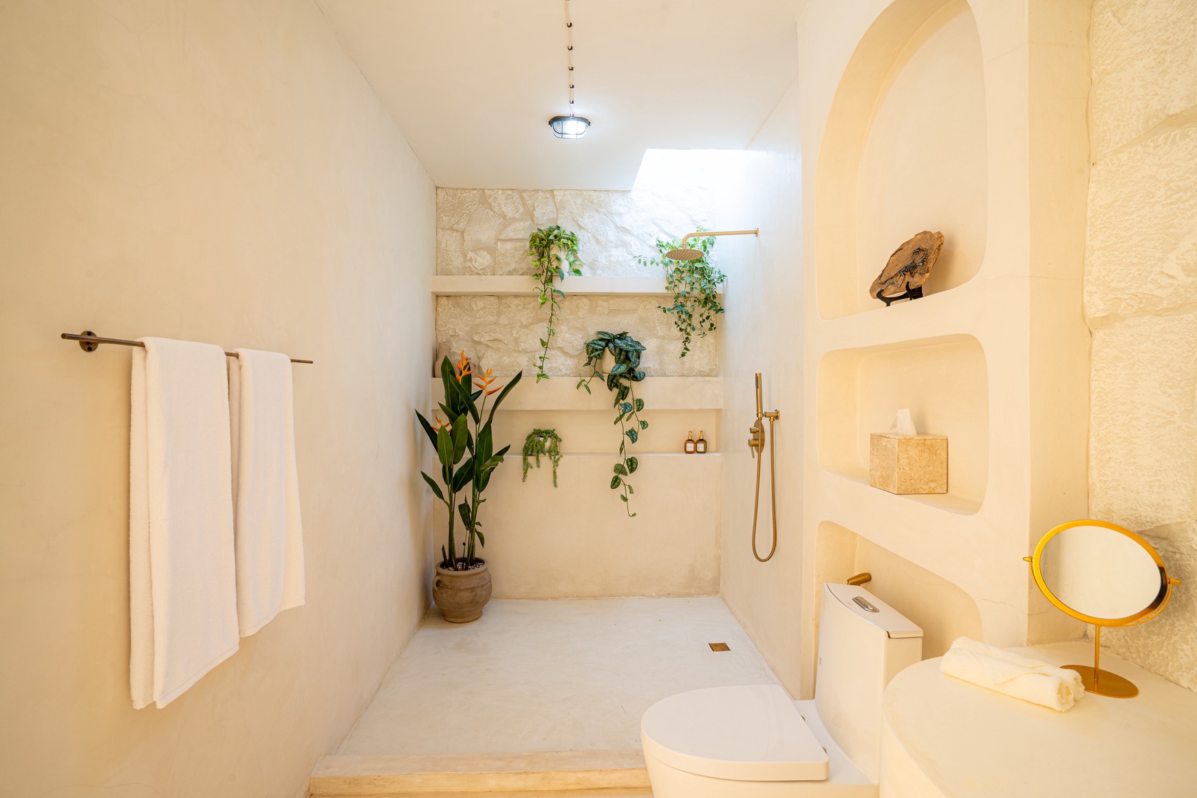 Leasehold - Bali's First Dinosaur-Themed Private Villa in Canggu, Bali